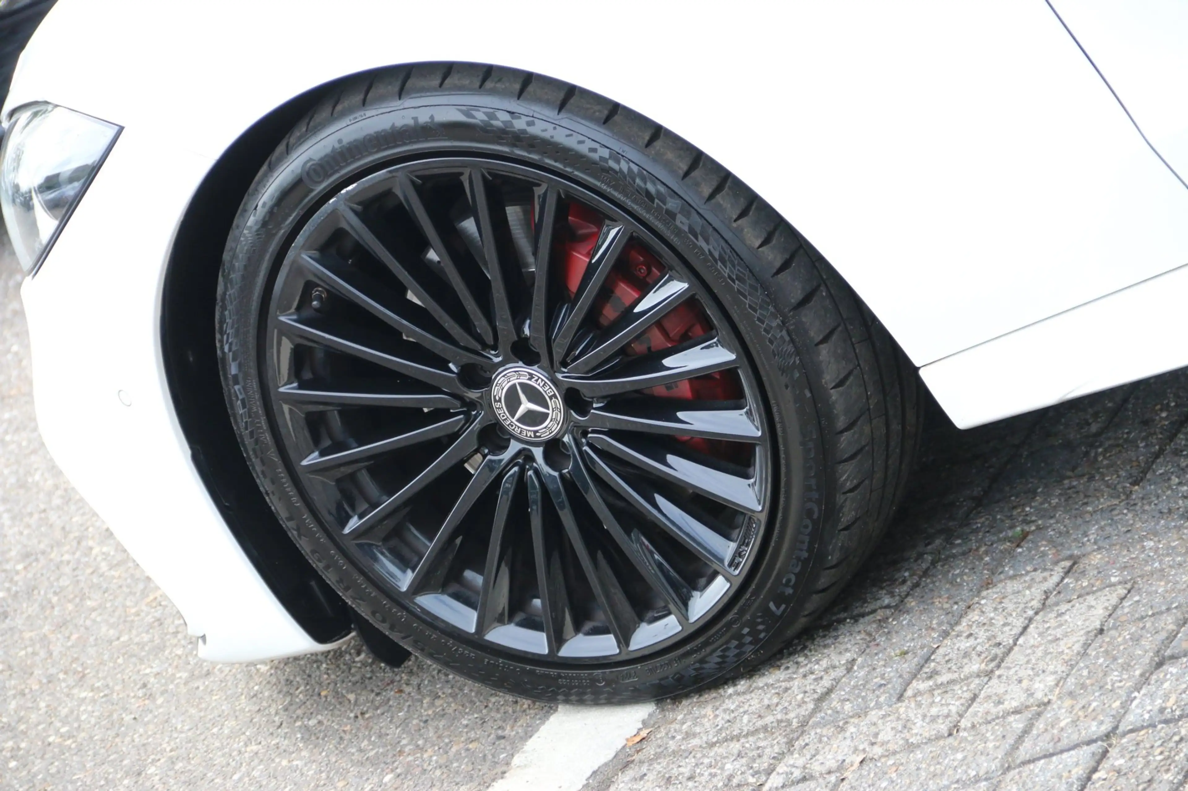 Mercedes-Benz C 200 Launch Edition AMG Line PANO-DAK! — photo 5