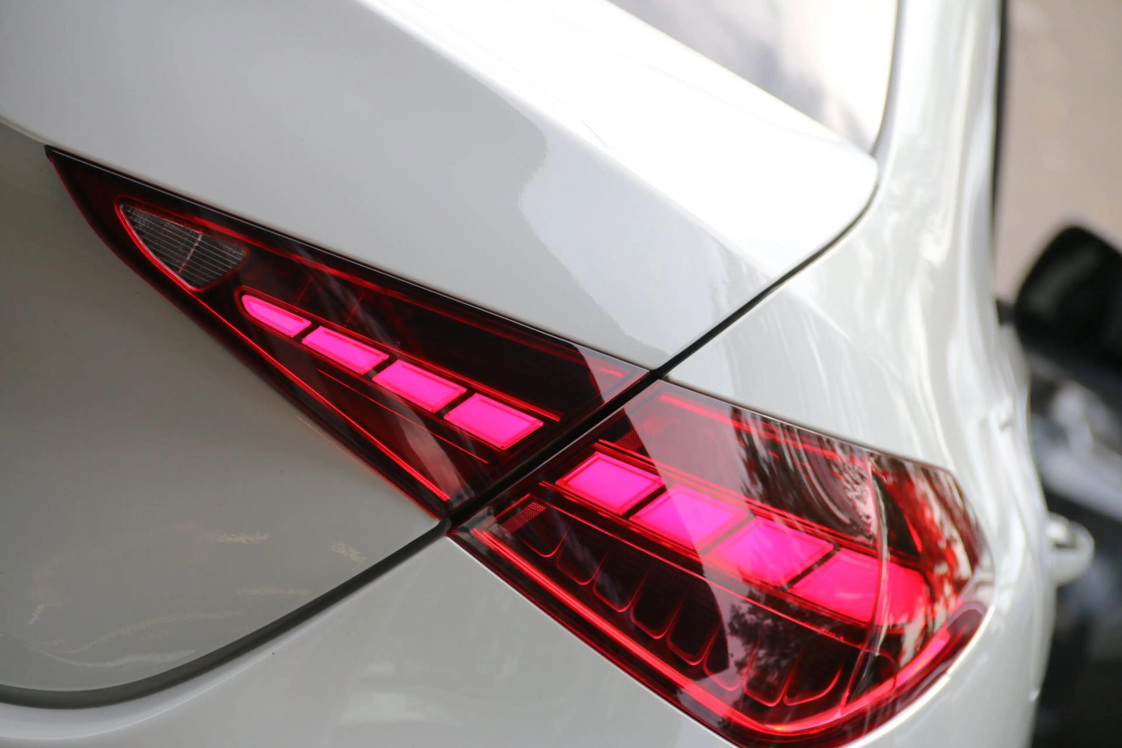 Mercedes-Benz C 200 Launch Edition AMG Line PANO-DAK! — photo 8