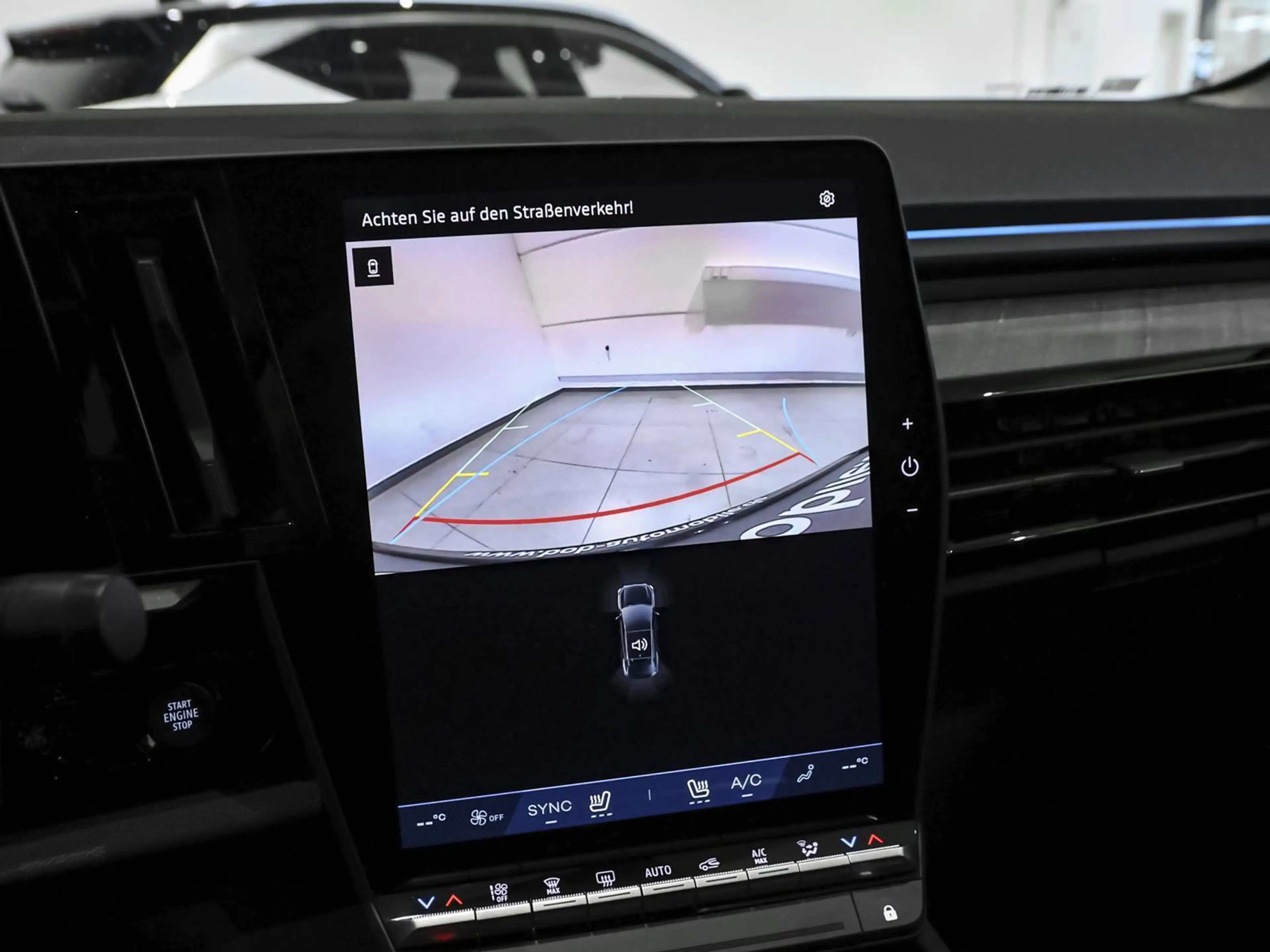 Renault Rafale Esprit Alpine E-Tech Plug-in Hybrid 300 4x4 — photo 14