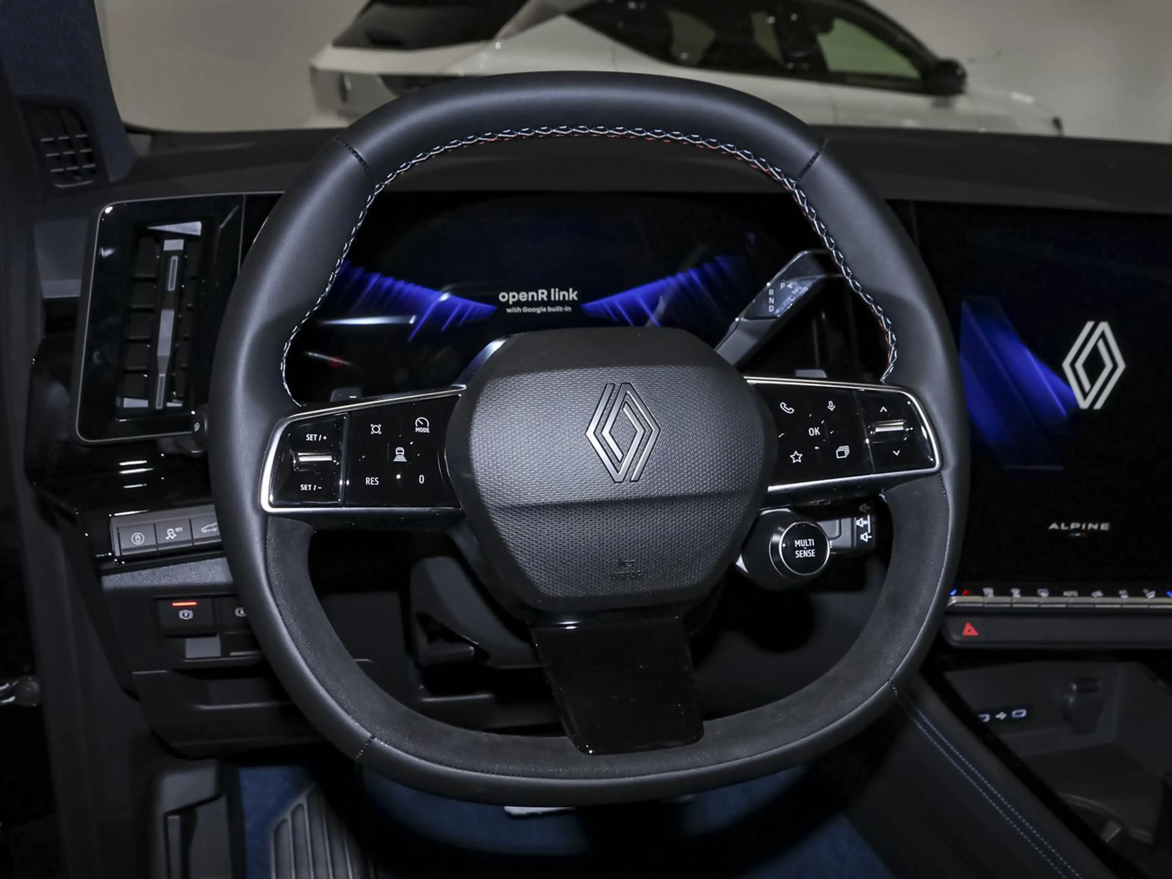Renault Rafale Esprit Alpine E-Tech Plug-in Hybrid 300 4x4 — photo 8