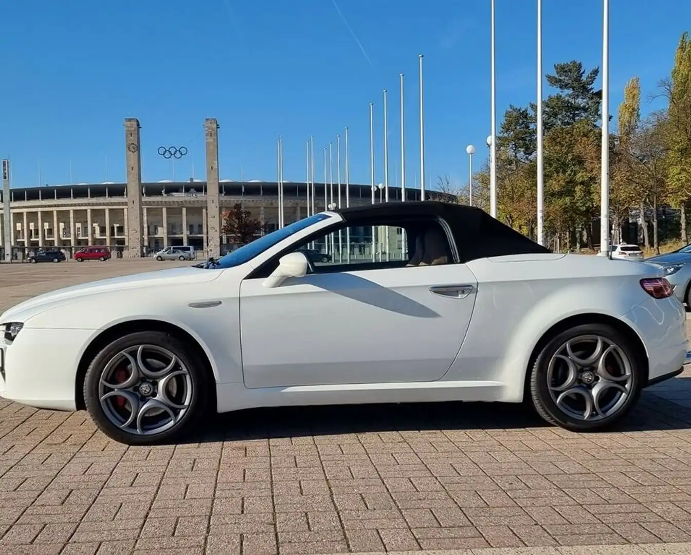 Alfa Romeo Spider Spider 2.4 jtdm q-tronic Exclusive Bílá - 2