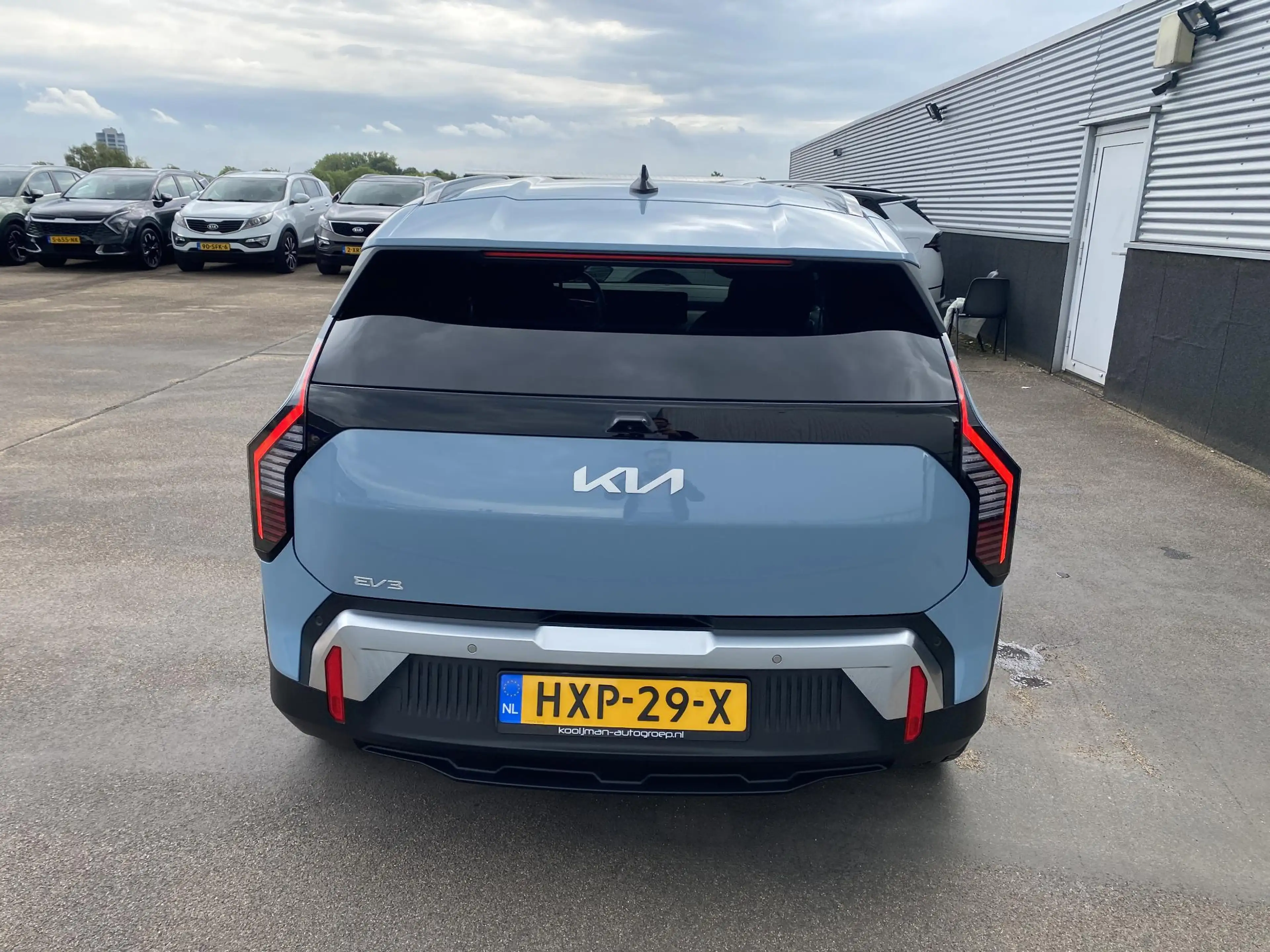 Kia EV3 Plus 81.4 kWh Nette auto, lage KM stand, dodehoekd — photo 5