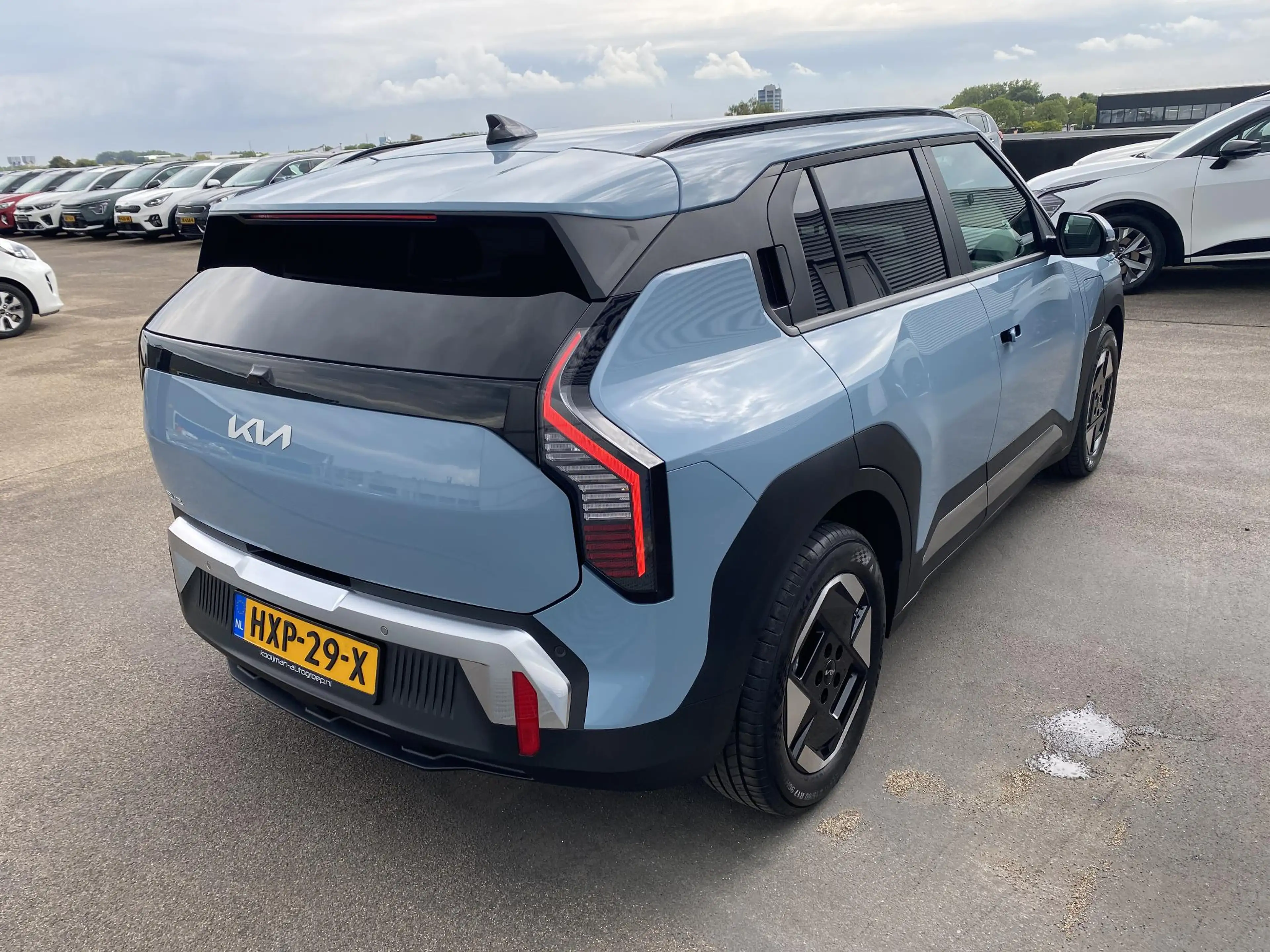 Kia EV3 Plus 81.4 kWh Nette auto, lage KM stand, dodehoekd — photo 12