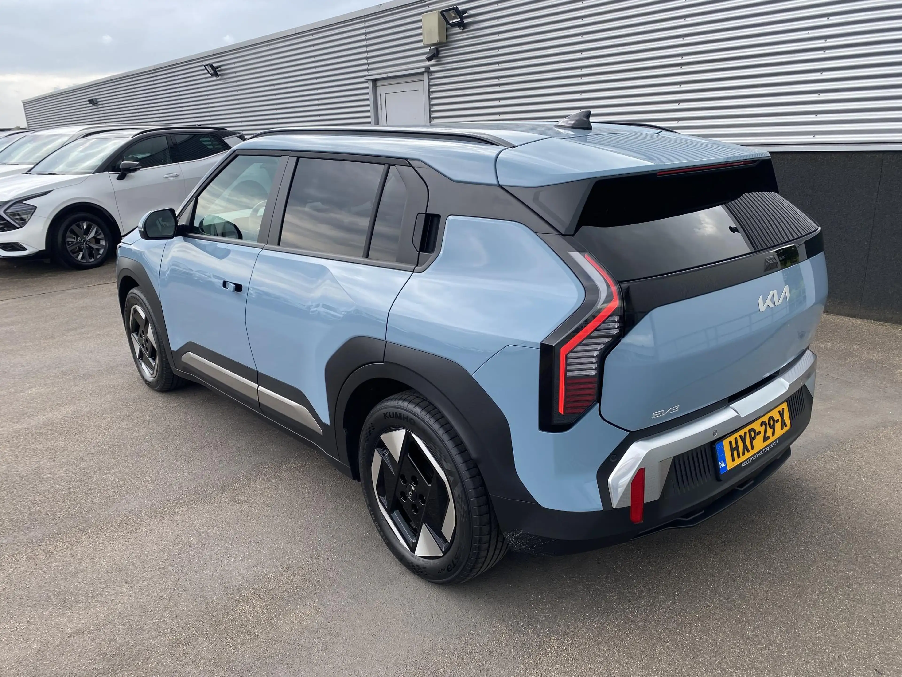 Kia EV3 Plus 81.4 kWh Nette auto, lage KM stand, dodehoekd — photo 4