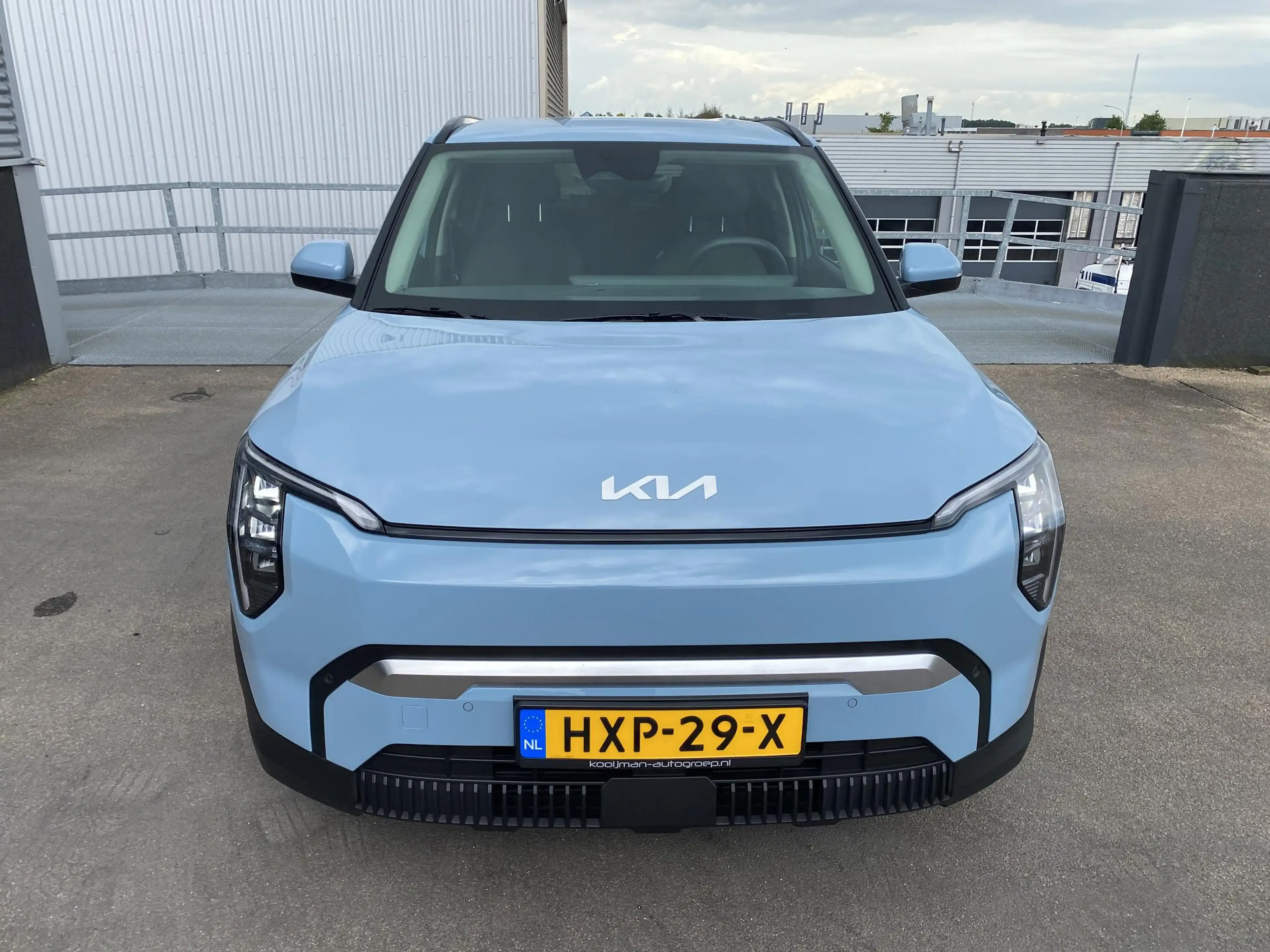 Kia EV3 Plus 81.4 kWh Nette auto, lage KM stand, dodehoekd — photo 14