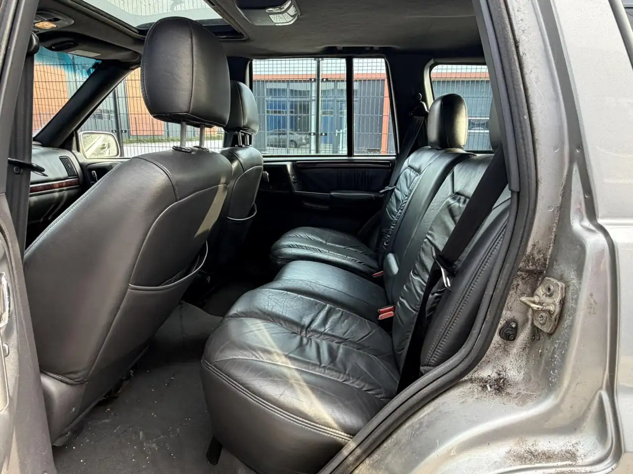 Jeep Grand Cherokee 5.9i V8 LX Limited Edition, foto 11