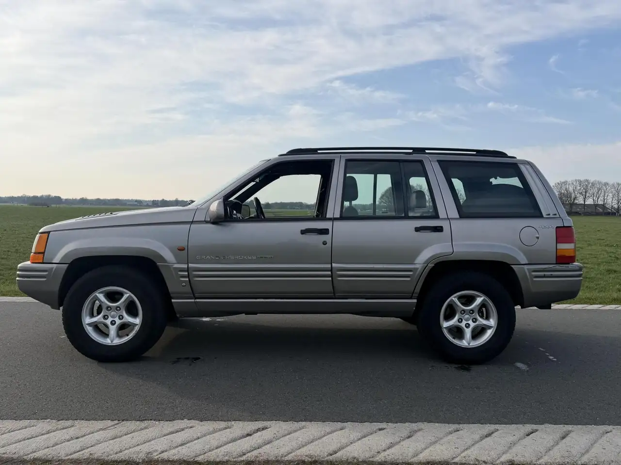 Jeep Grand Cherokee 5.9i V8 LX Limited Edition, foto 8