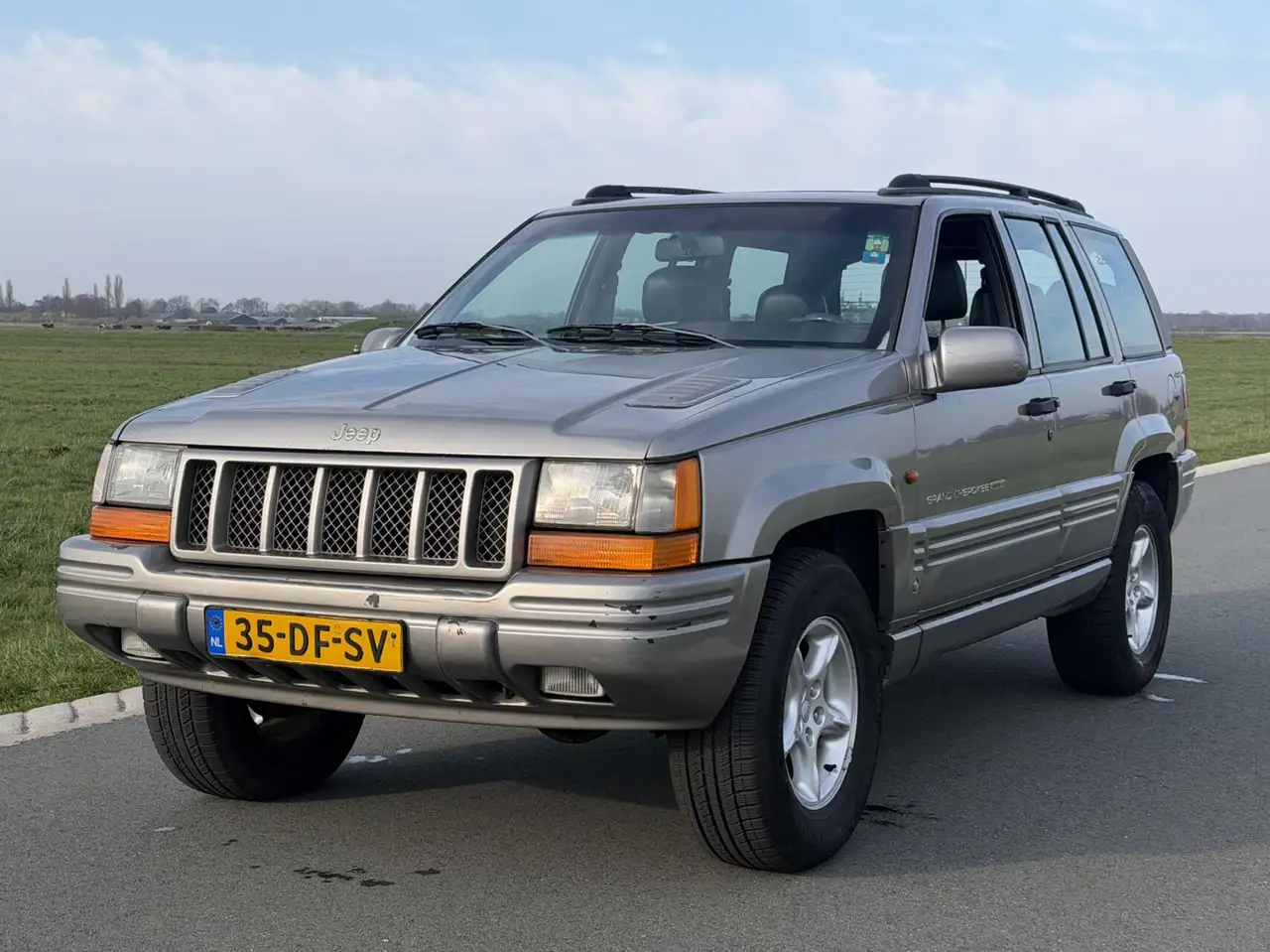 Jeep Grand Cherokee 5.9i V8 LX Limited Edition, foto 1