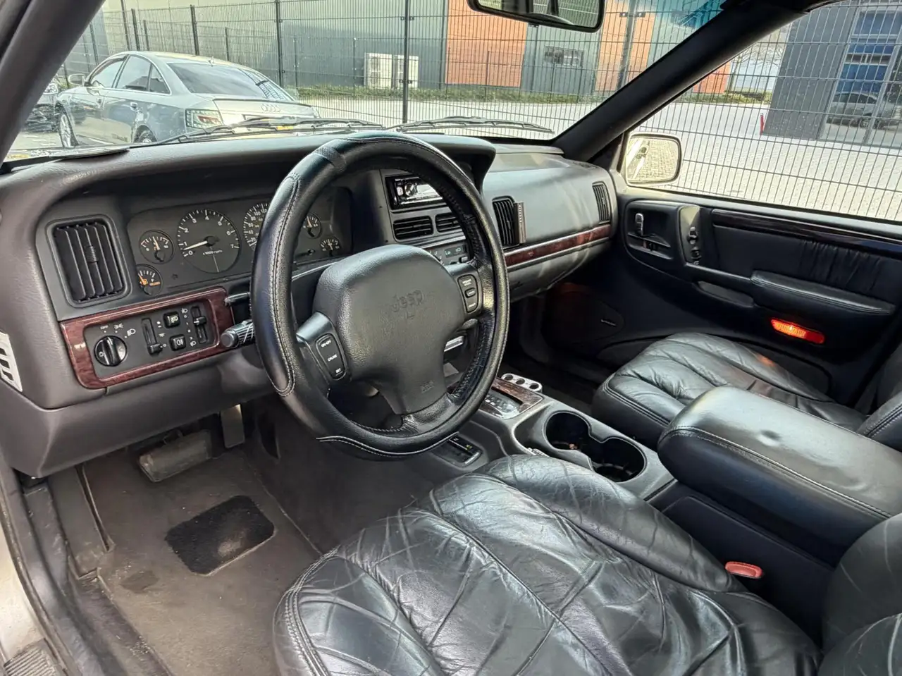 Jeep Grand Cherokee 5.9i V8 LX Limited Edition, foto 10