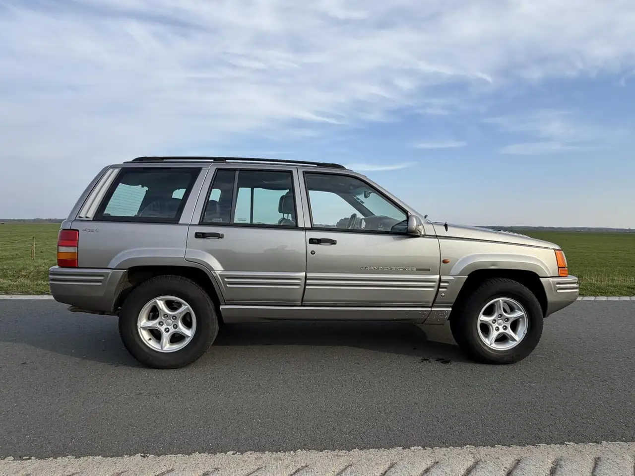 Jeep Grand Cherokee 5.9i V8 LX Limited Edition, foto 4