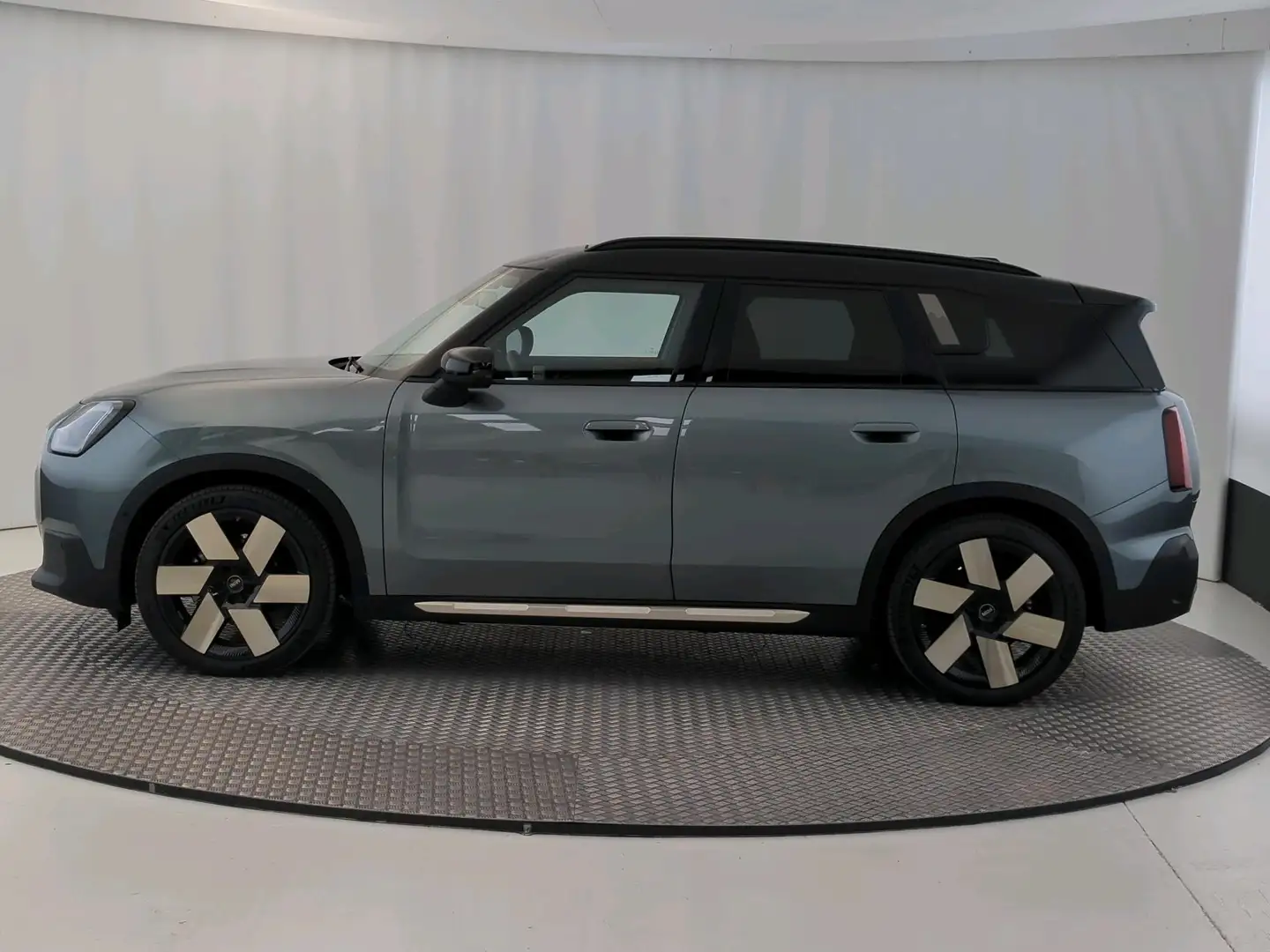 MINI Countryman E All-Electric MINI Countryman E Verde - 2
