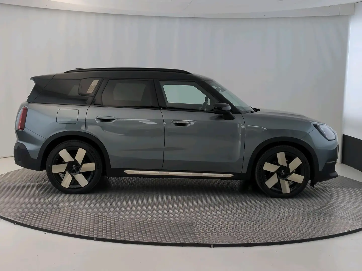 MINI Countryman E All-Electric MINI Countryman E Зелений - 2