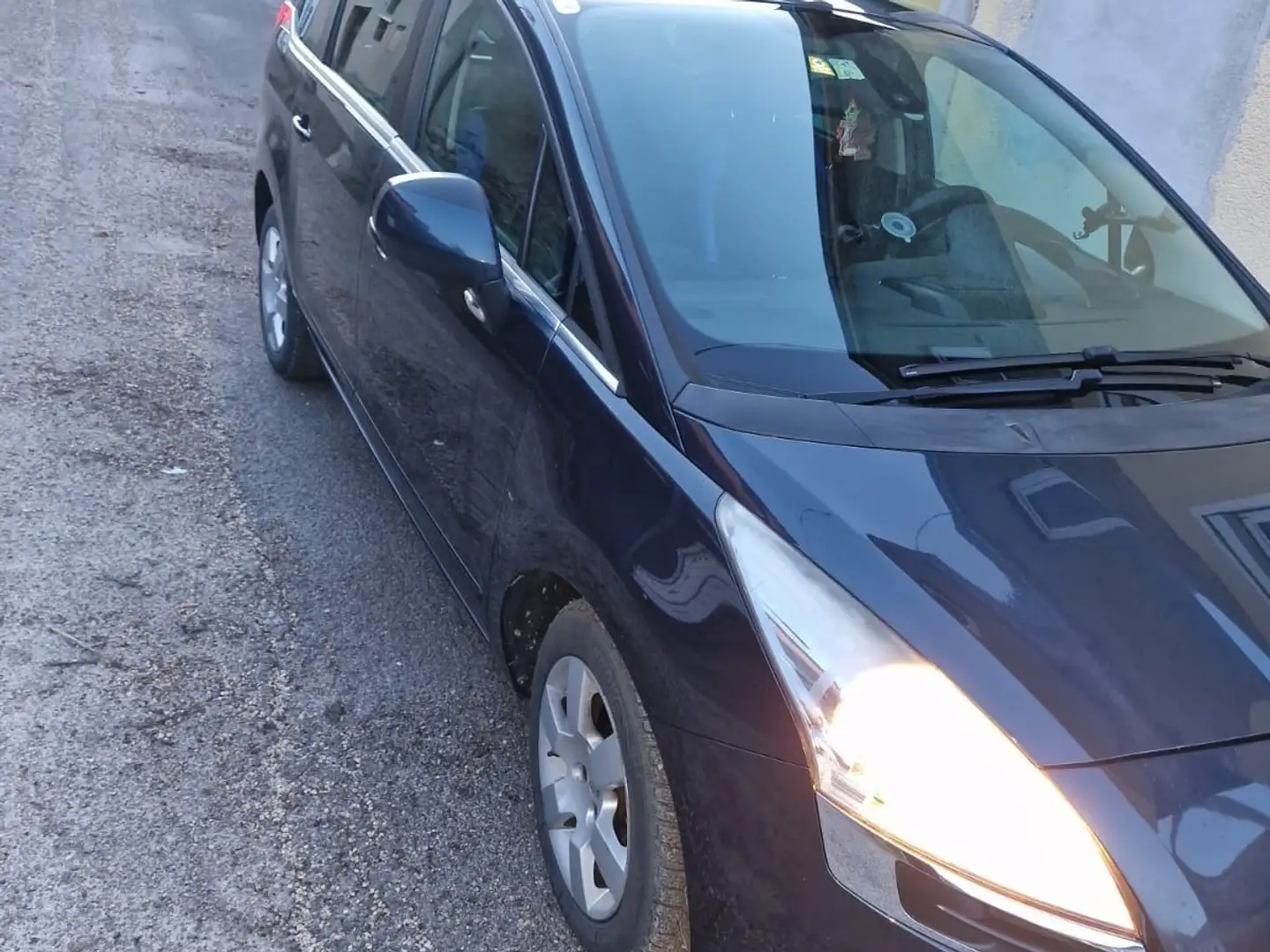 Peugeot 5008 HDI FAP 110 Family - 2