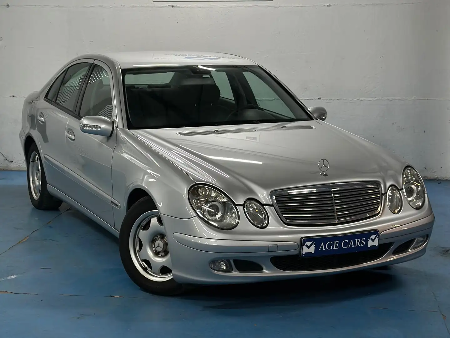 Mercedes-Benz E 200 E 200 Kompressor Classic Argent - 2