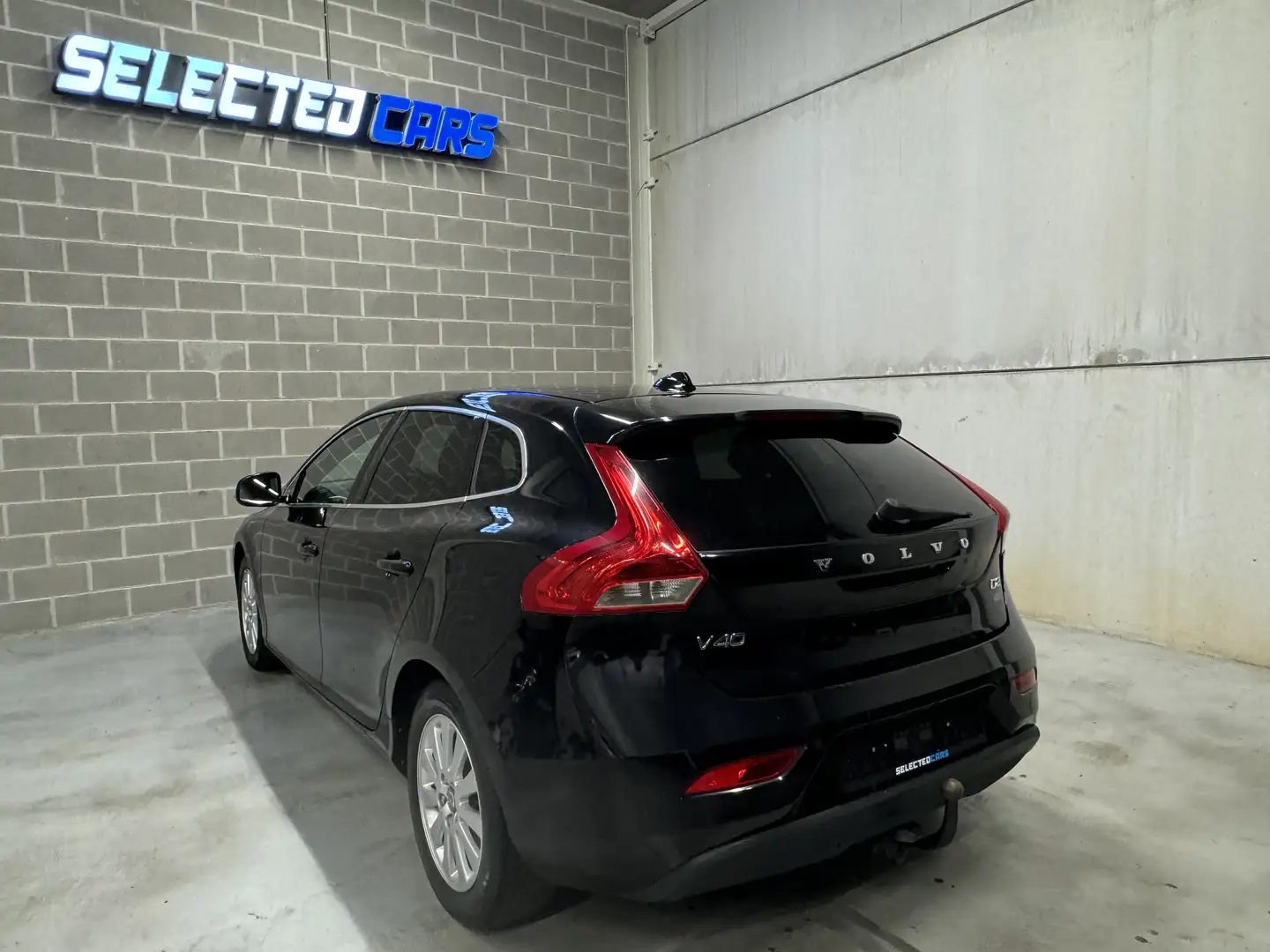 Volvo V40 D2 Kinetec Euro 5 Noir - 1