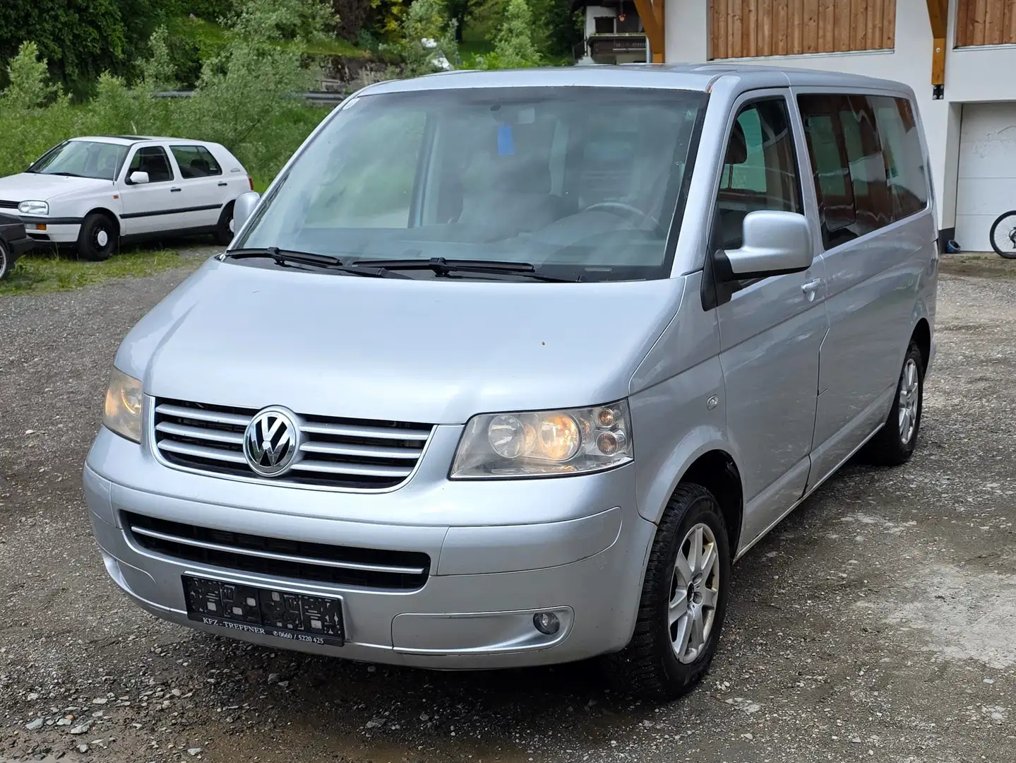 Volkswagen T5 Multivan Multivan Family 2,5 TDI 4motion Family Stříbrná - 1