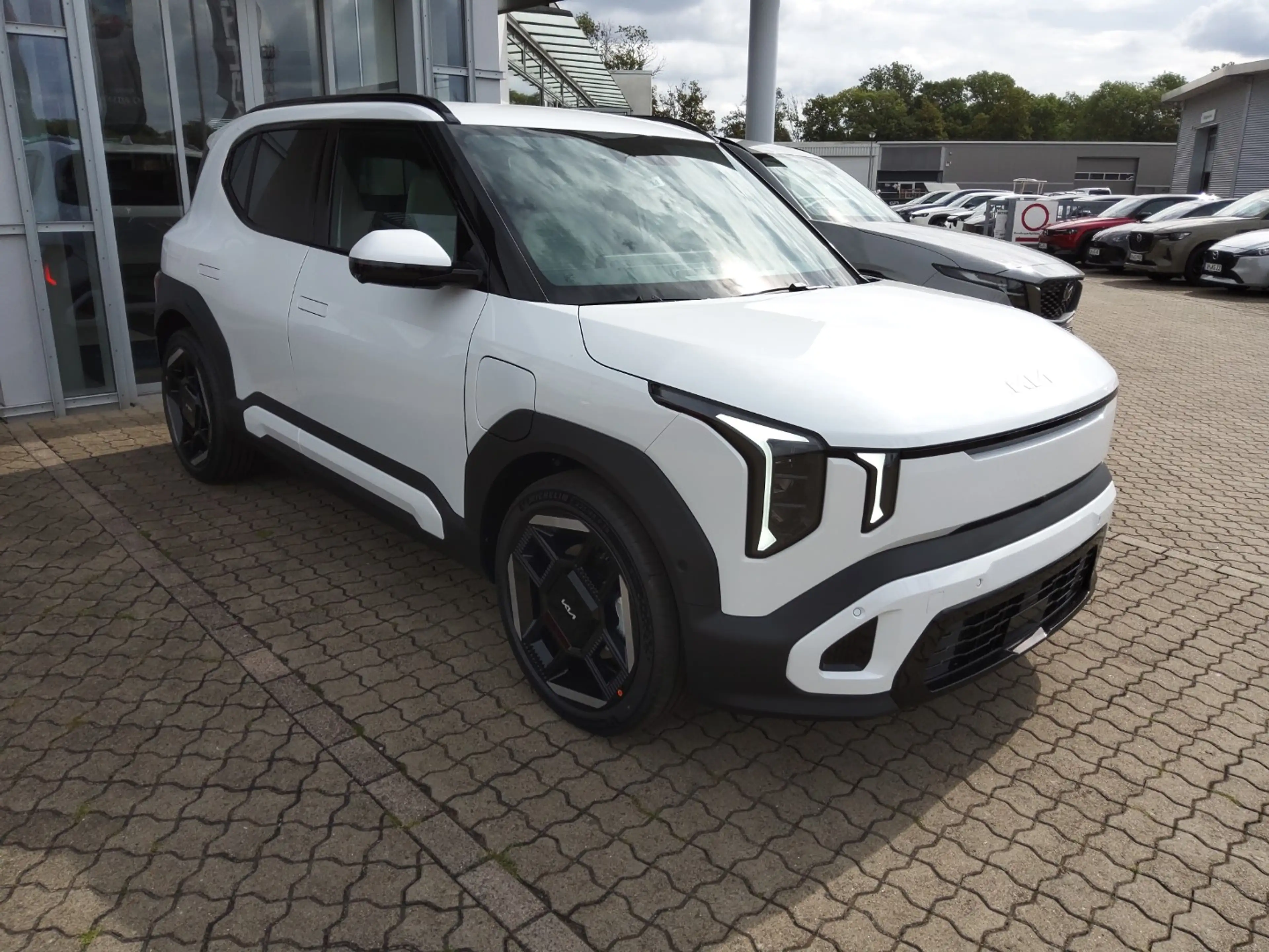 Kia EV2 4S GTL WIC 22AC TEC DWP COM — photo 3