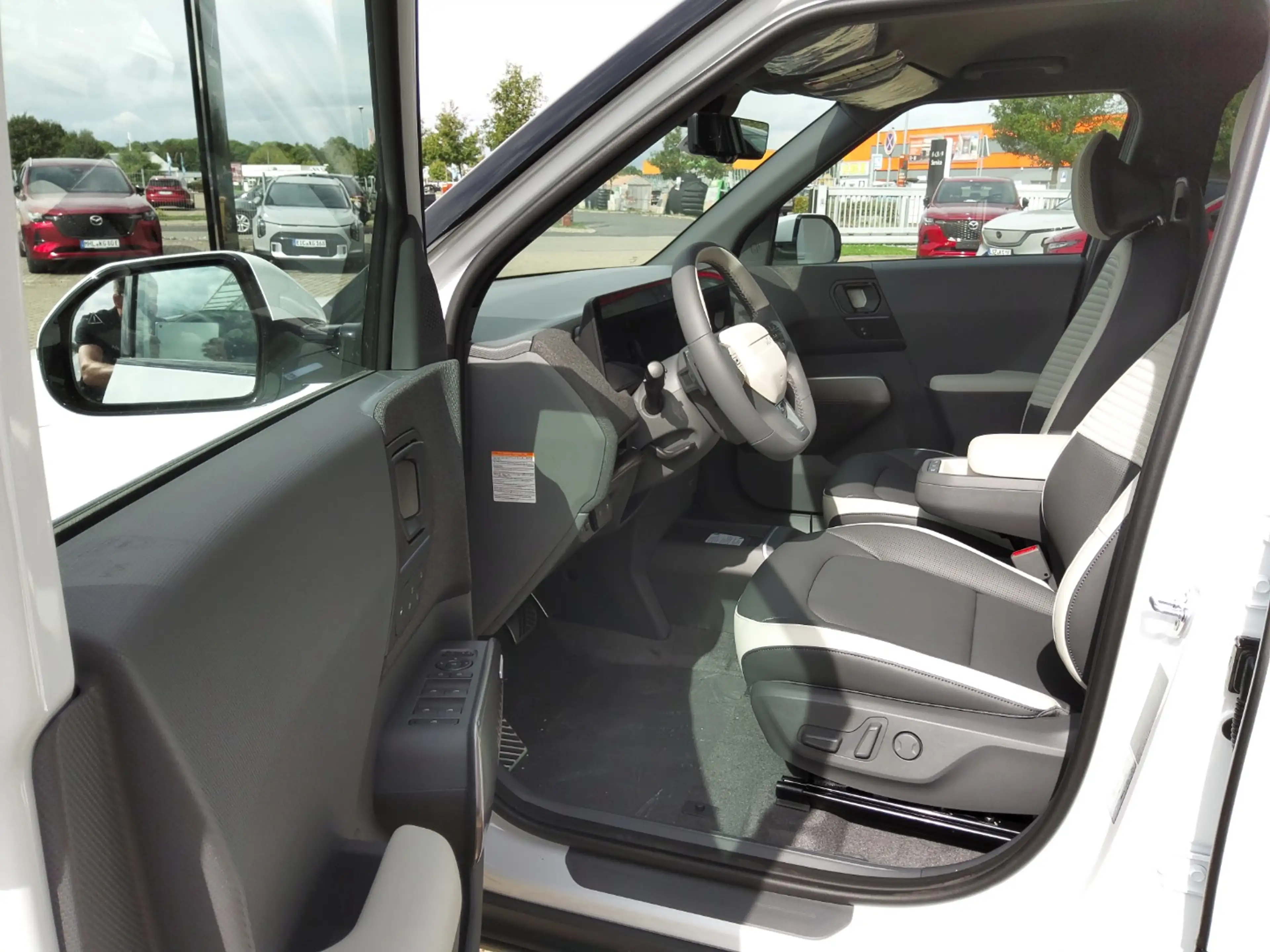 Kia EV2 4S GTL WIC 22AC TEC DWP COM — photo 6