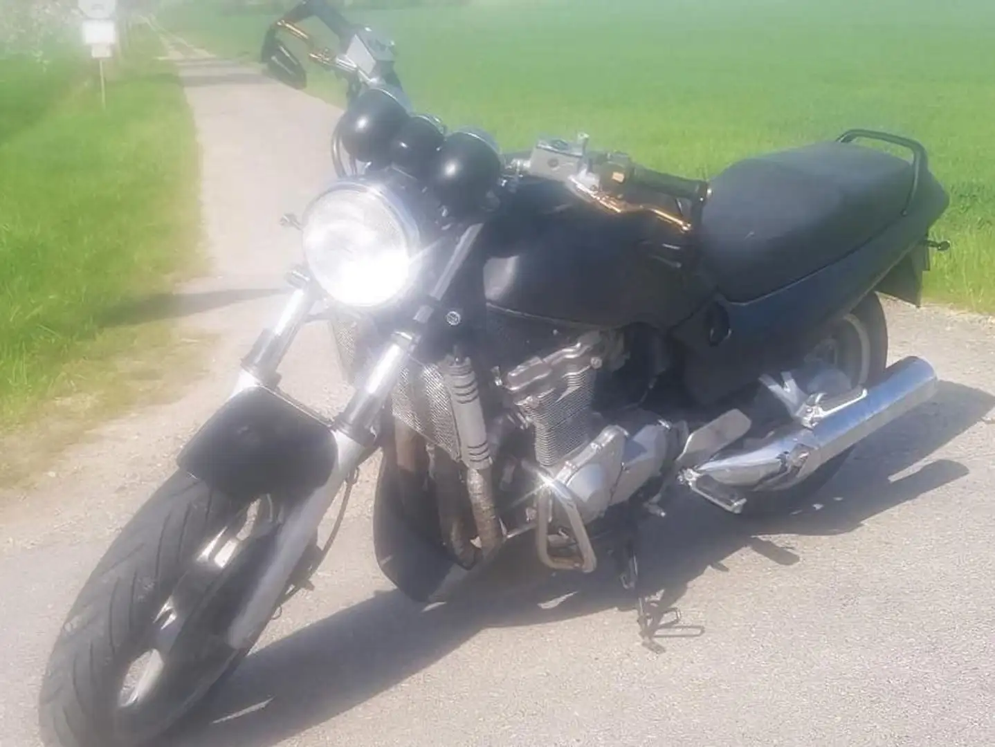 Suzuki GSX 1100 G / diverse extras *alles Eingetragen oder ABE Černá - 1