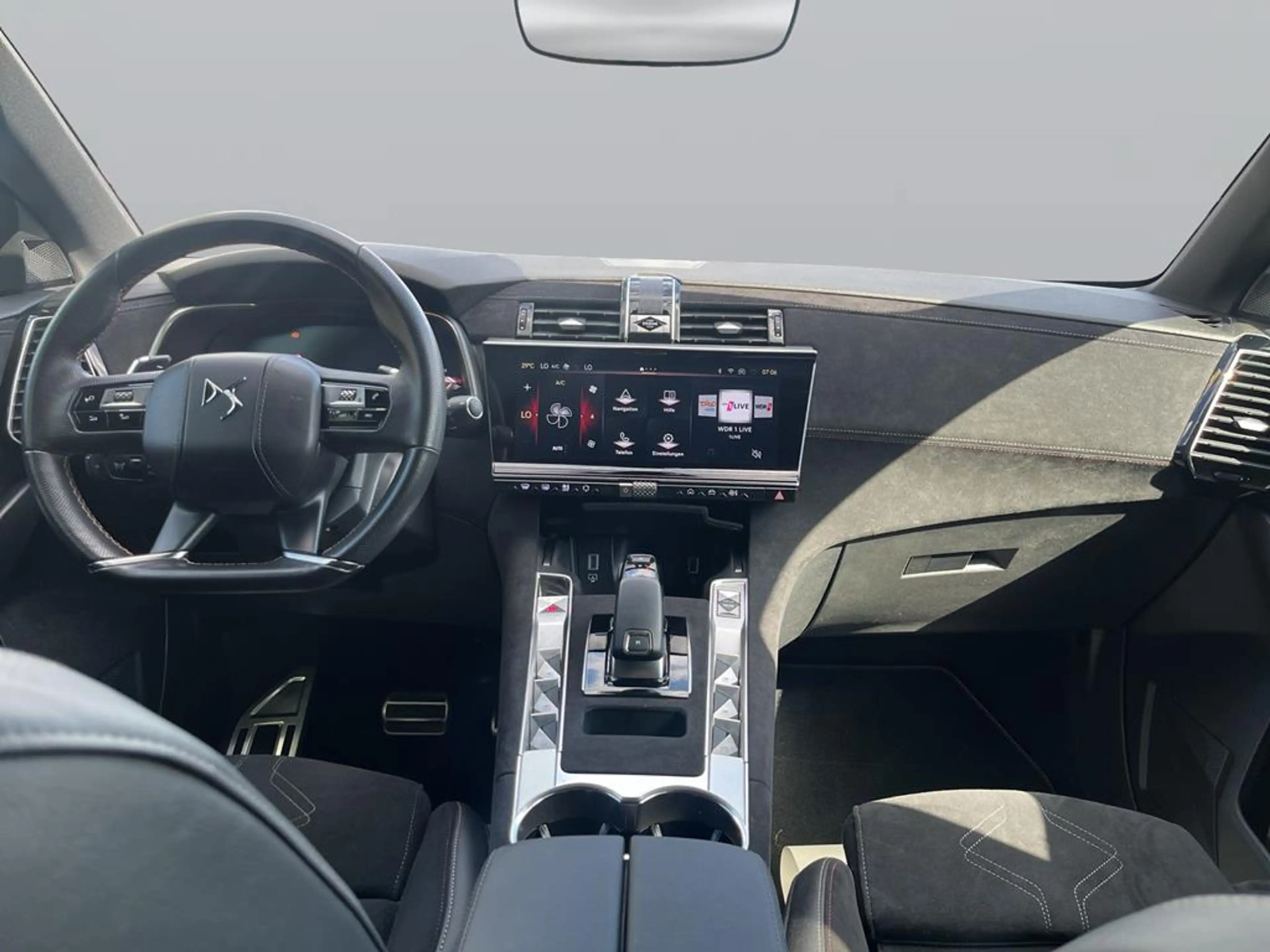 DS Automobiles DS 7 DS 7 PERFORMANCE LINE + BlueHDi 130 EAT8 — photo 12