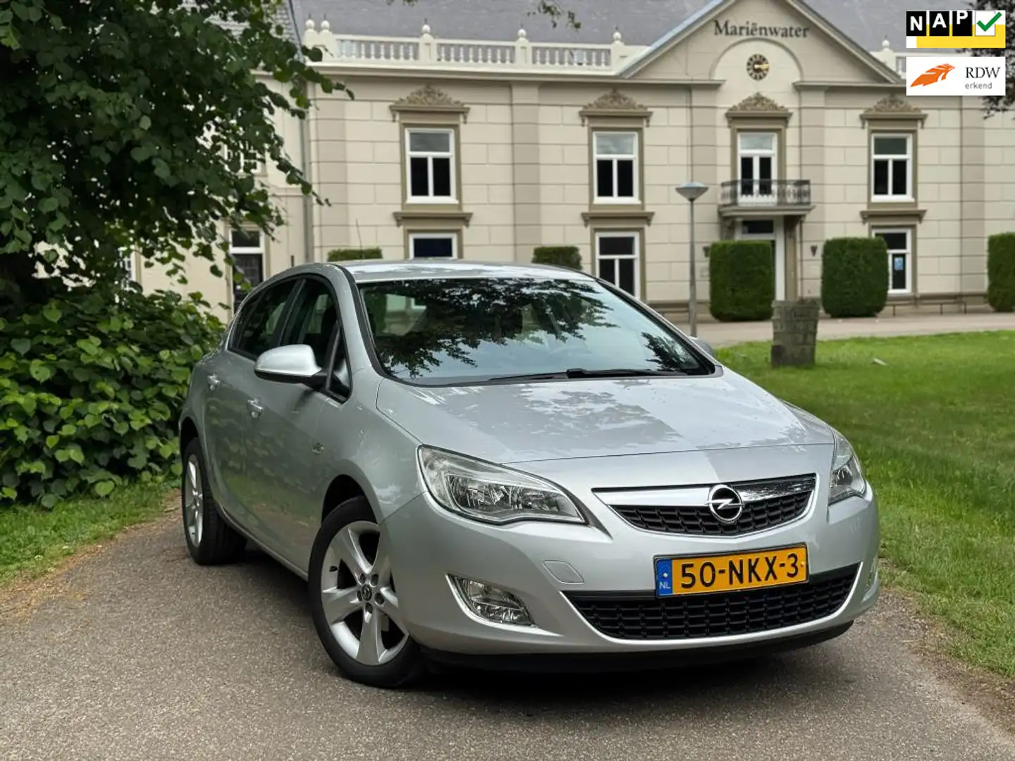 Opel Astra 1.4 Edition Gris - 1