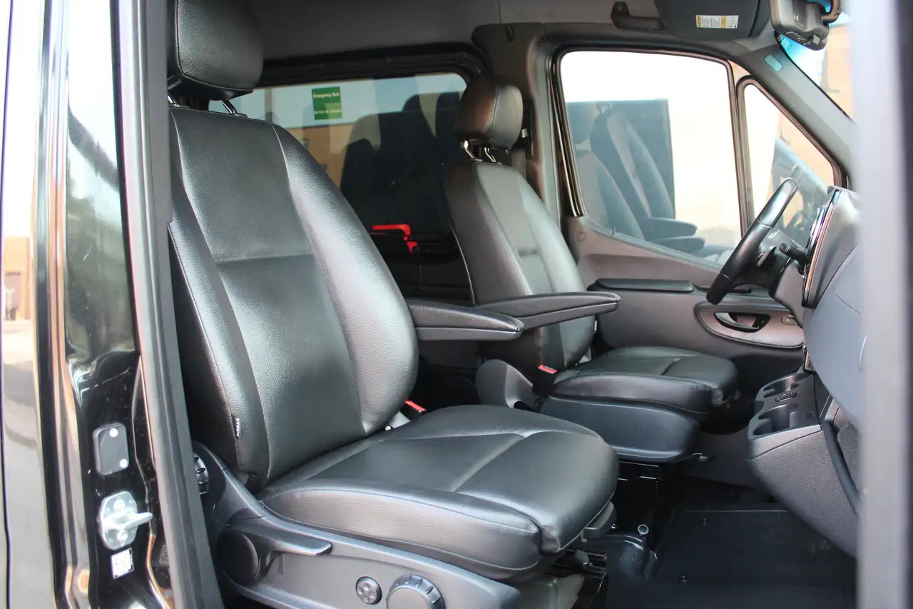 Mercedes-Benz Sprinter снимка Mercedes-Benz Sprinter