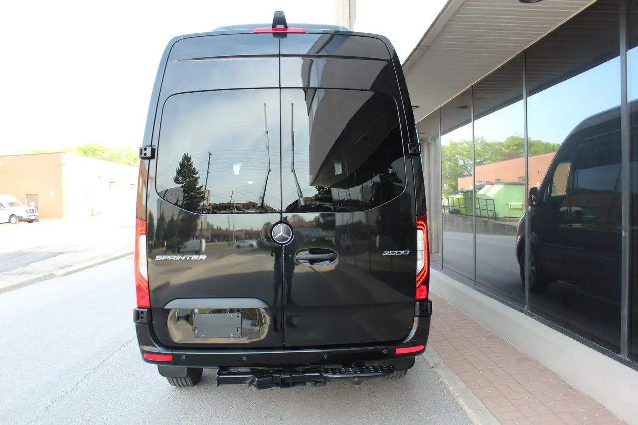 Mercedes-Benz Sprinter снимка Mercedes-Benz Sprinter