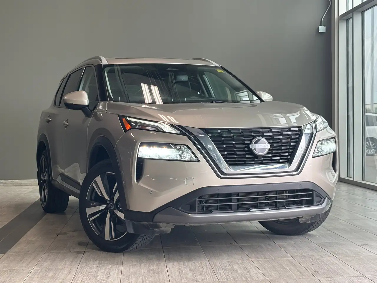 Nissan Rogue снимка Nissan Rogue