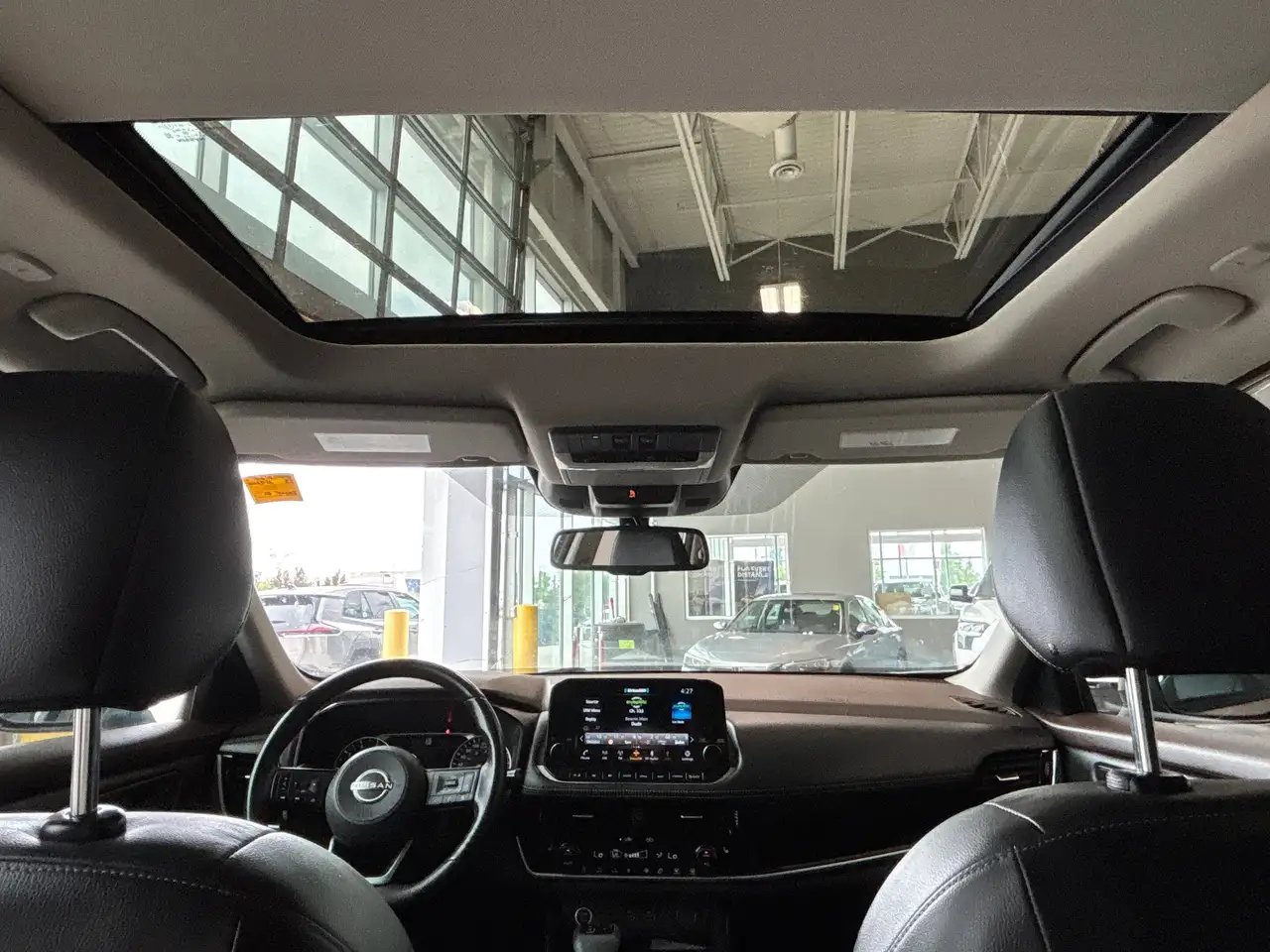 Nissan Rogue снимка Nissan Rogue