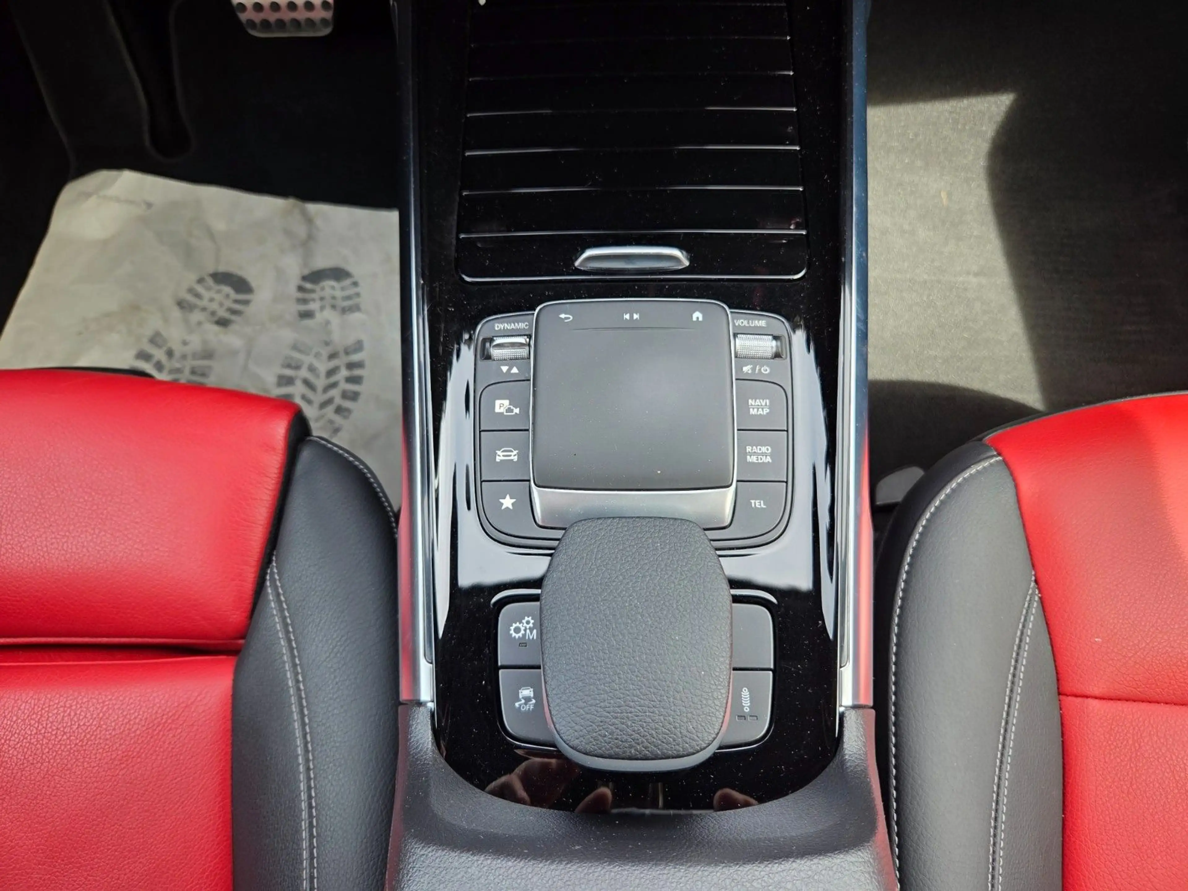 Mercedes-Benz GLB 35 AMG 4Matic Night-Paket AHK*ACC*LED*Memory — photo 25