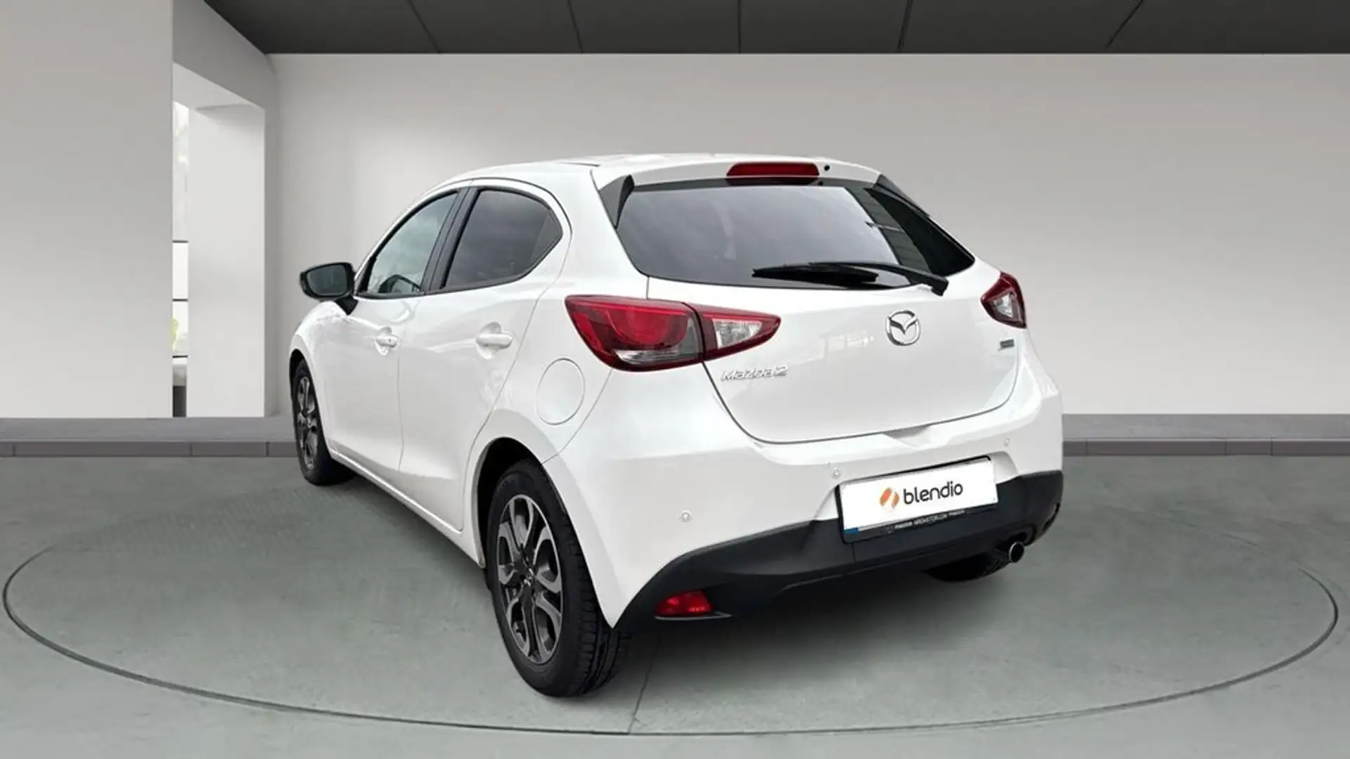 Mazda 2 1.5 SKYACTIV G 90CV LUXURY 5P Blanco - 2