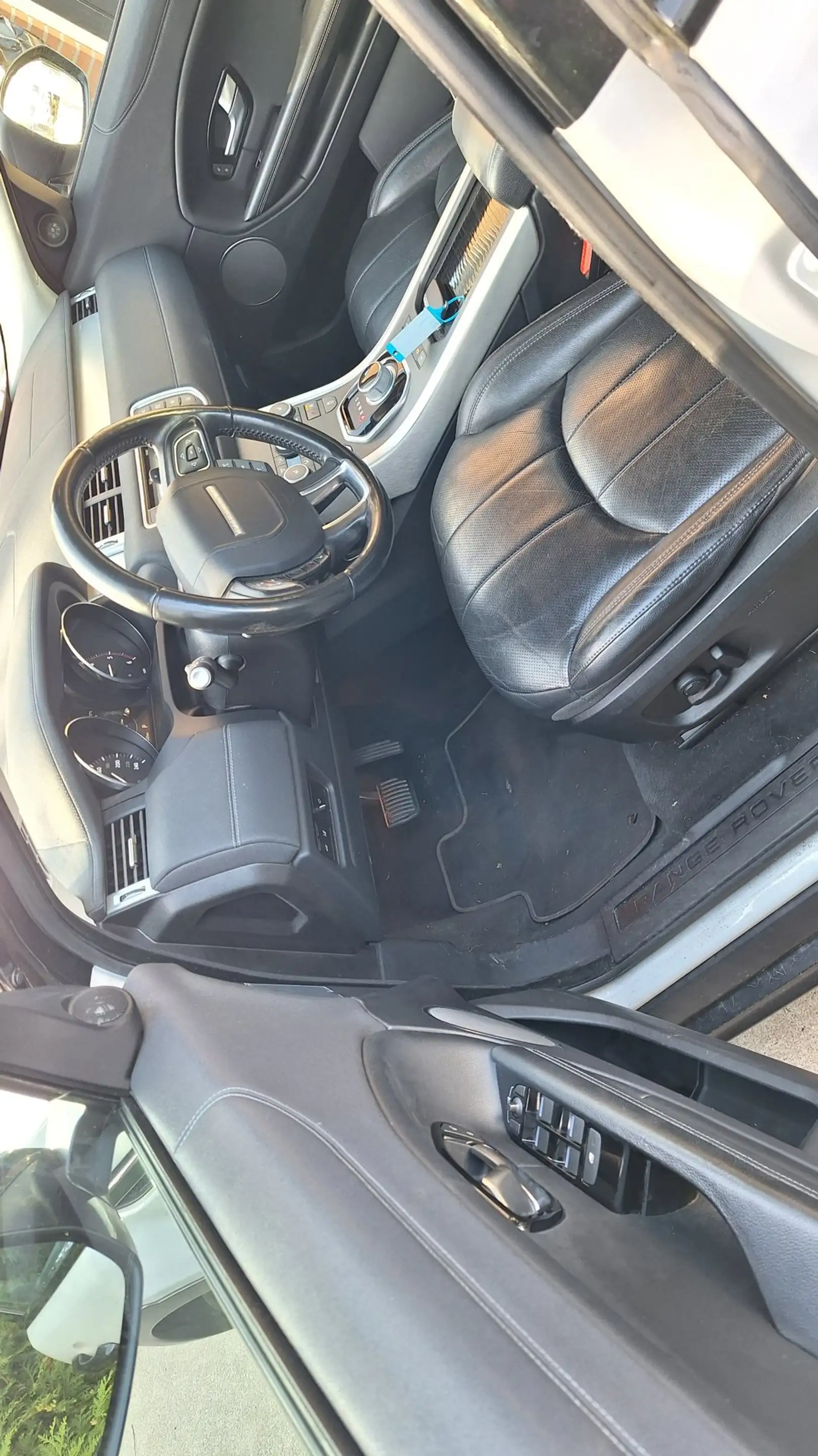 Land Rover Range Rover Evoque 2.0 TD4 SE Dynamic — photo 5