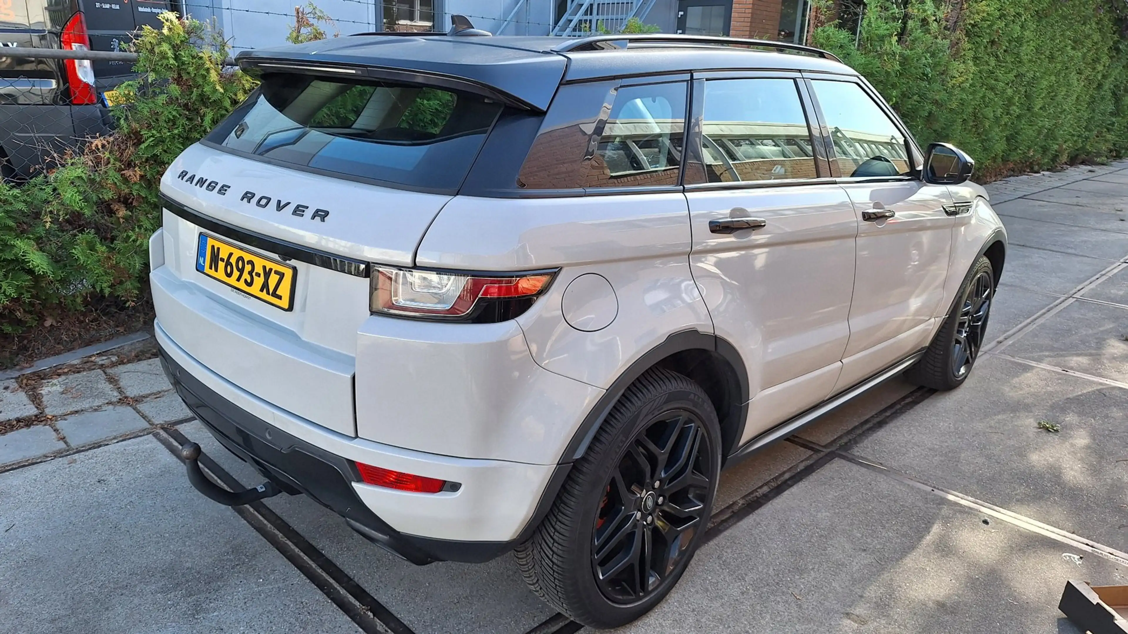 Land Rover Range Rover Evoque 2.0 TD4 SE Dynamic — photo 2