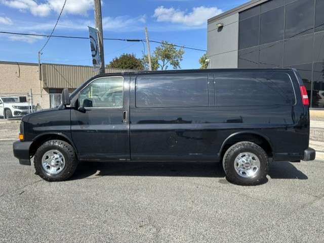 2017 Chevrolet Express 2500 Cargo Van