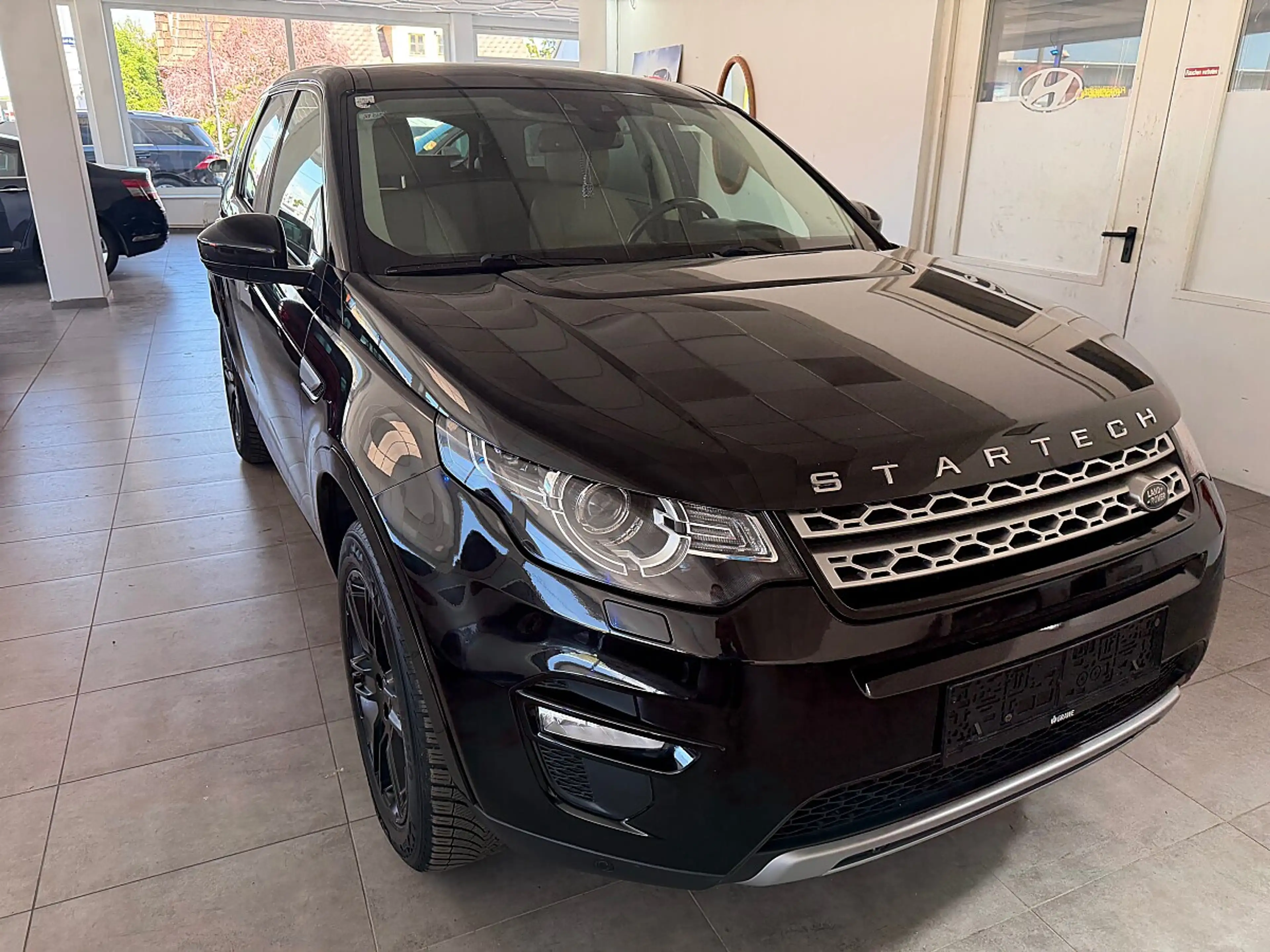 Land Rover Discovery Sport 2,2 SD4 4WD HSE Aut. — photo 2