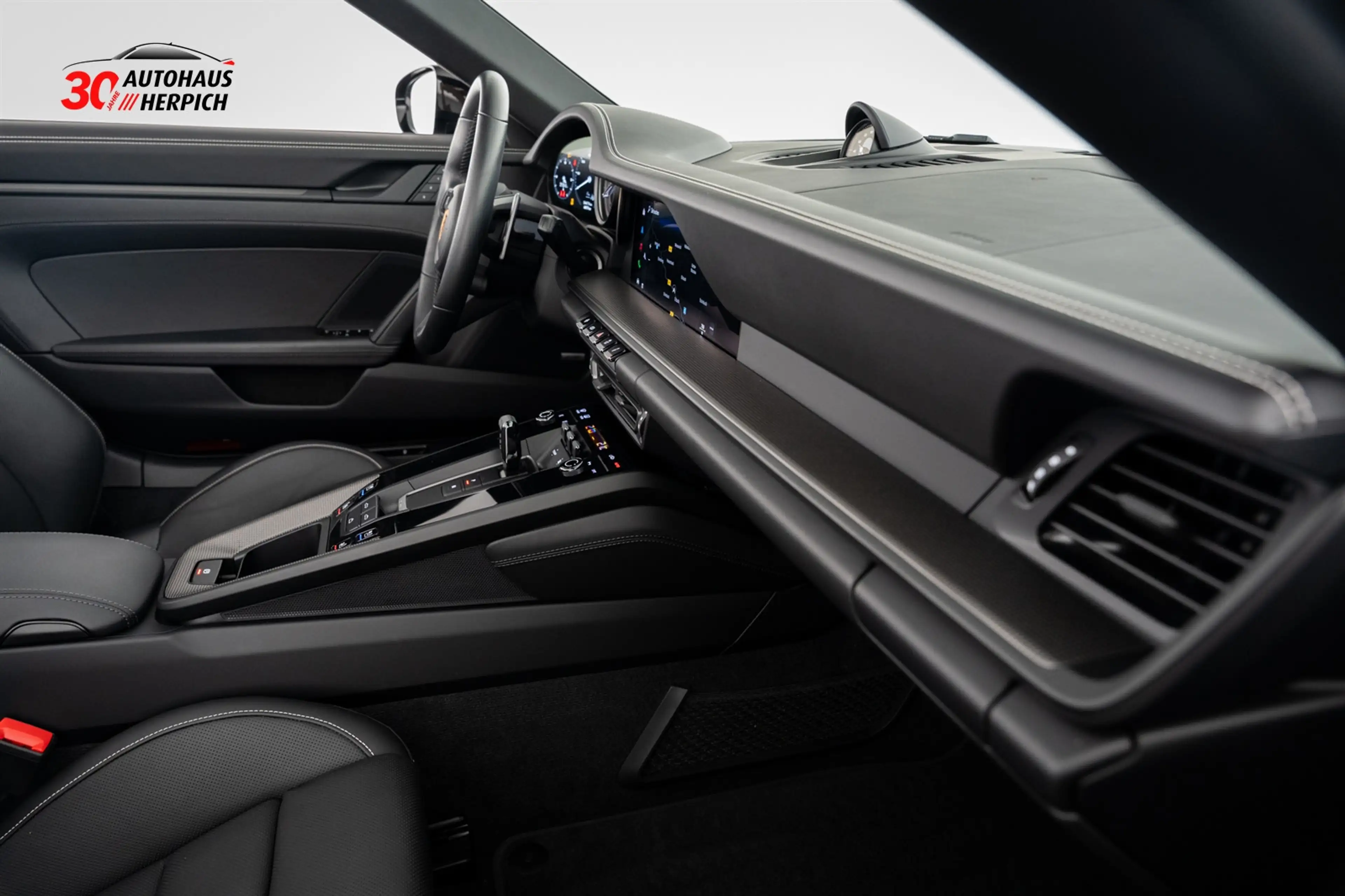 Porsche 992 Carrera GTS Cabrio Sitzbelüf HAL InnoD BOSE — photo 12