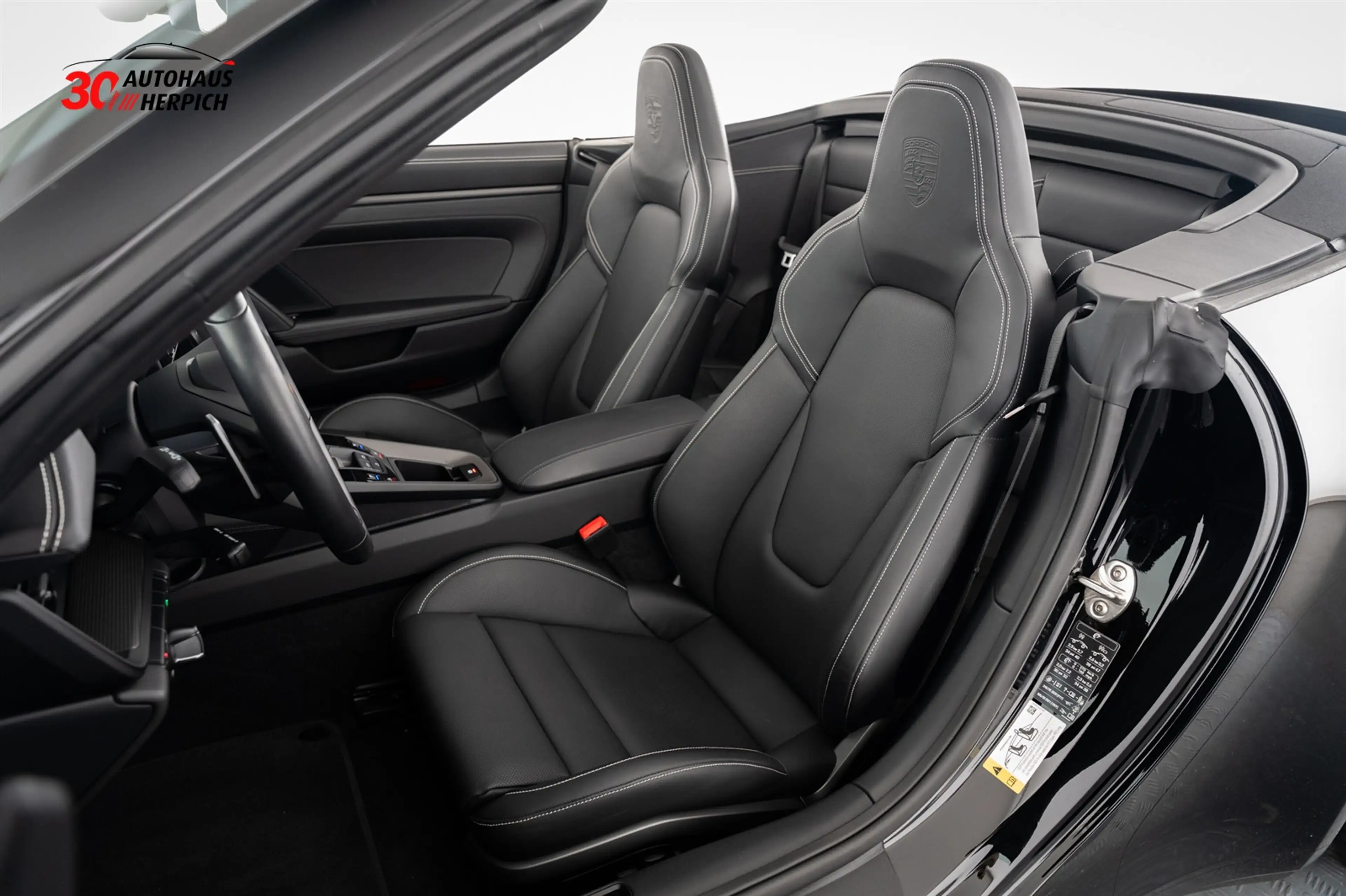 Porsche 992 Carrera GTS Cabrio Sitzbelüf HAL InnoD BOSE — photo 10