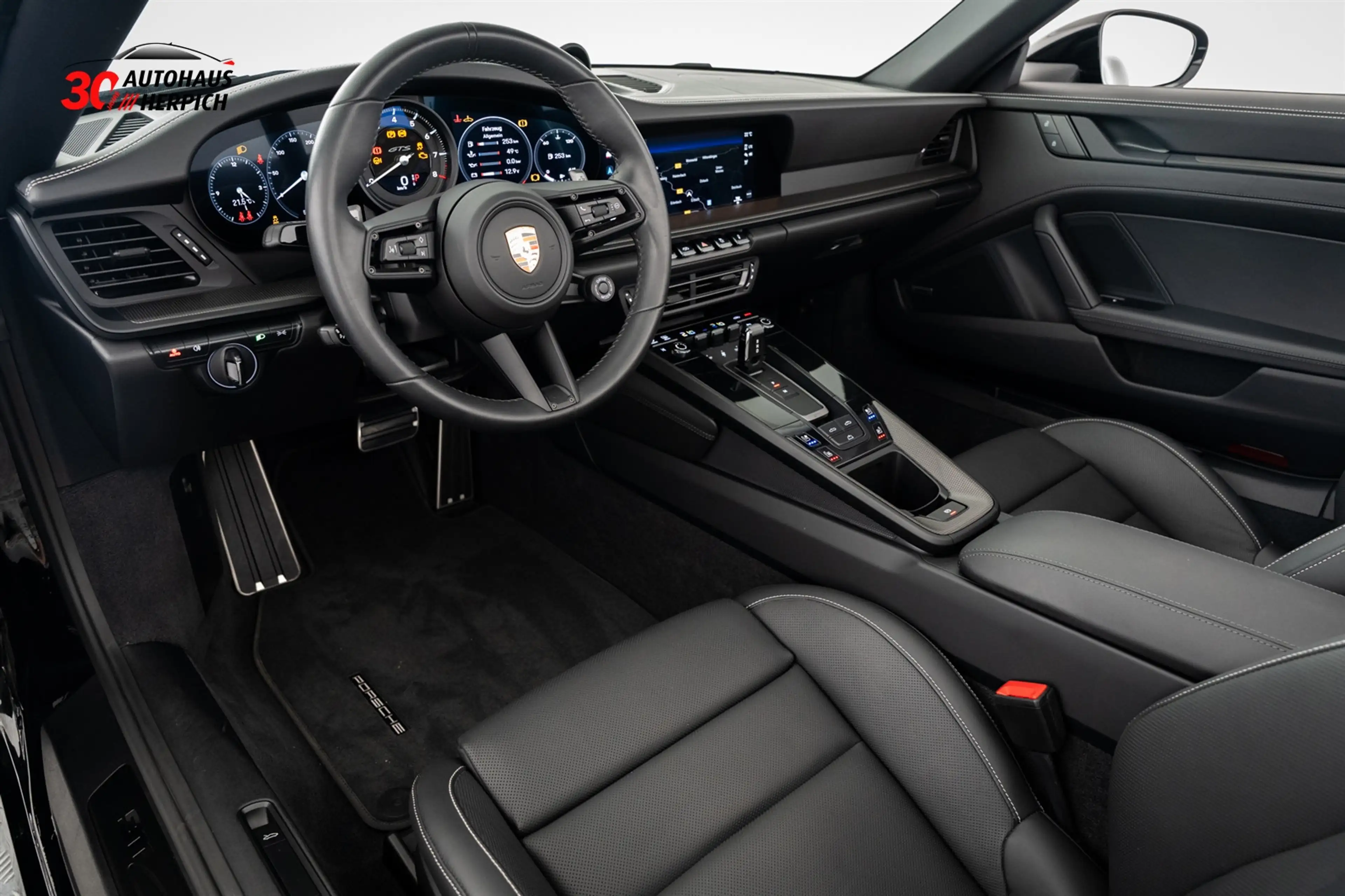Porsche 992 Carrera GTS Cabrio Sitzbelüf HAL InnoD BOSE — photo 9