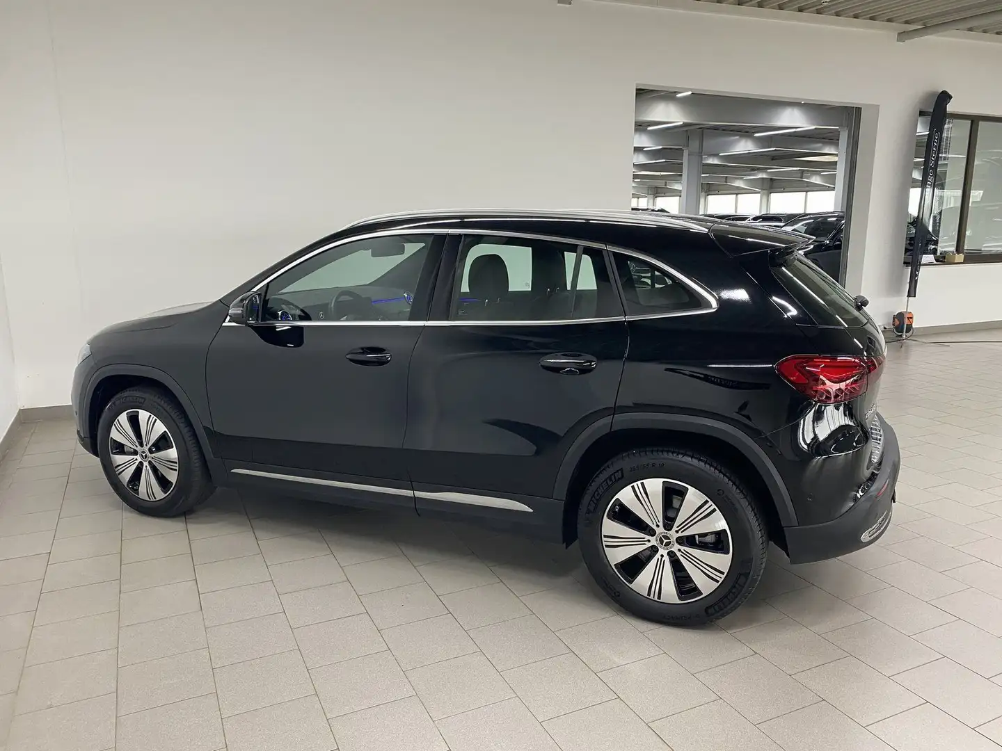 Mercedes-Benz EQA 250 PROG+ADVANCED+LED+KAMERA+MEMORY+AMBIENTE Noir - 2