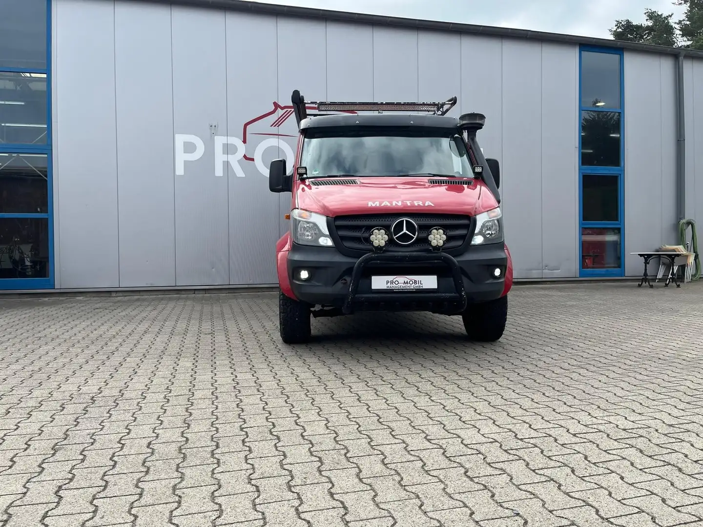Mercedes-Benz Sprinter W906 Achleitner Mantra 4x4 Rot - 1