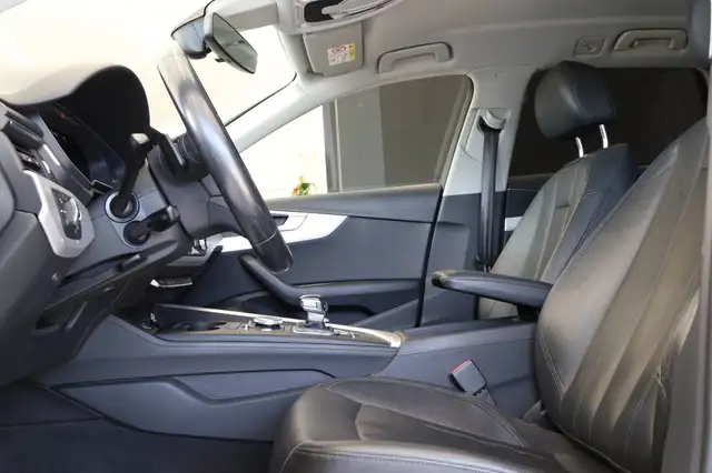 Audi A4 view 10