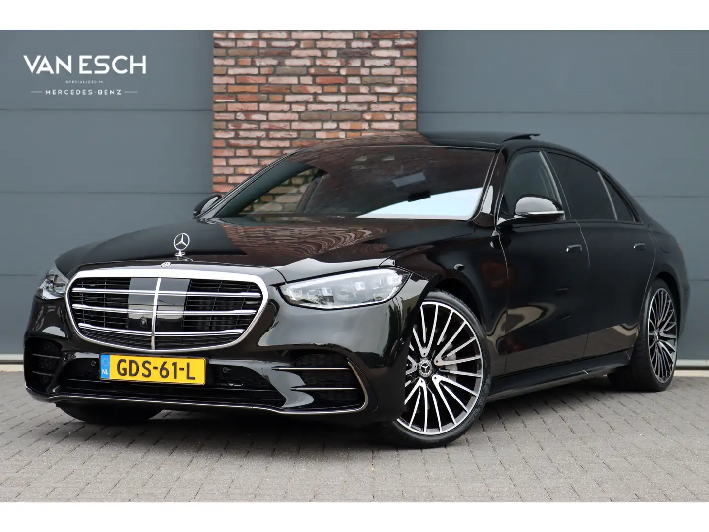 Mercedes-Benz S 580 e Lang AMG Line Aut9 | Airmatic | Chauffeurspakket Zwart - 1