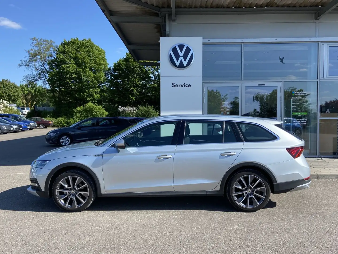 Skoda Octavia Combi Scout 1.5 TSI DSG AHK+18"+NAVI-COL Silber - 2