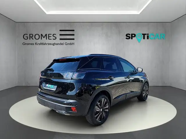 Peugeot 3008 view 3