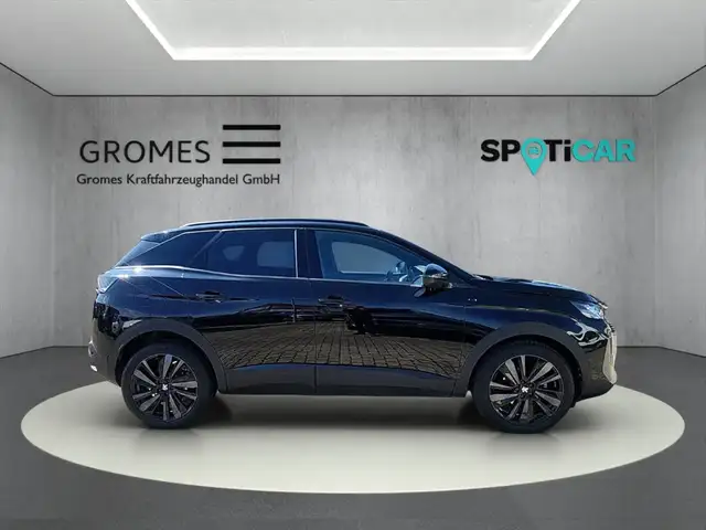 Peugeot 3008 view 2