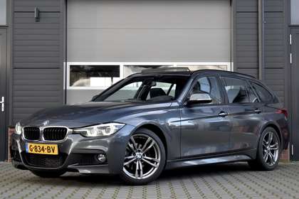BMW 318 3 Serie Touring 318i M Sport Shadow Edition | Pano