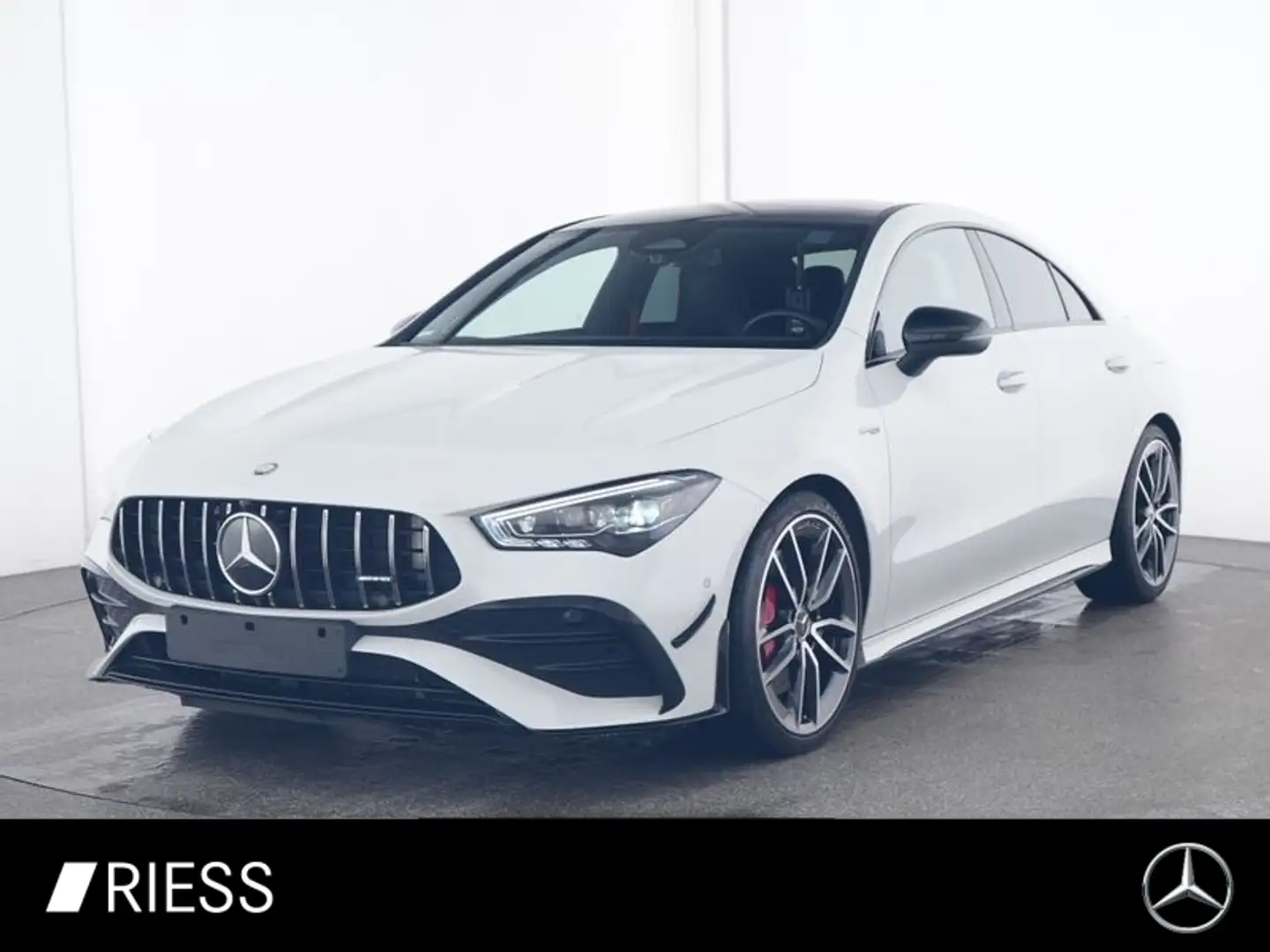 Mercedes-Benz CLA 35 AMG 4M Aero Night LED Pano Memory Ambi 19" Weiß - 1
