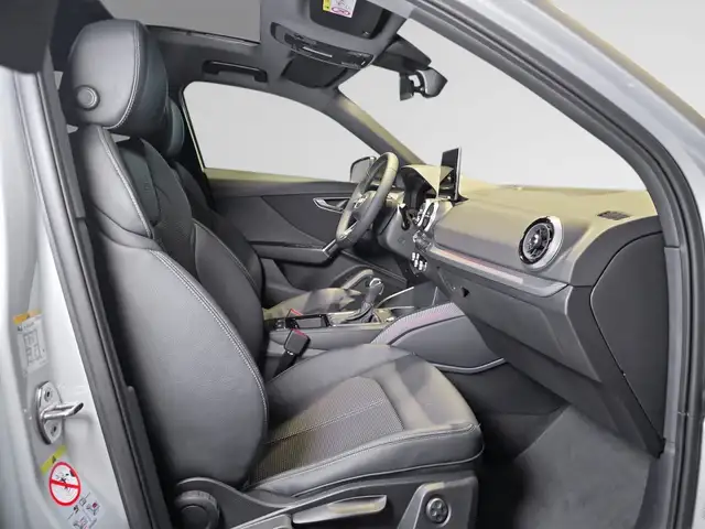 Audi Q2 view 11
