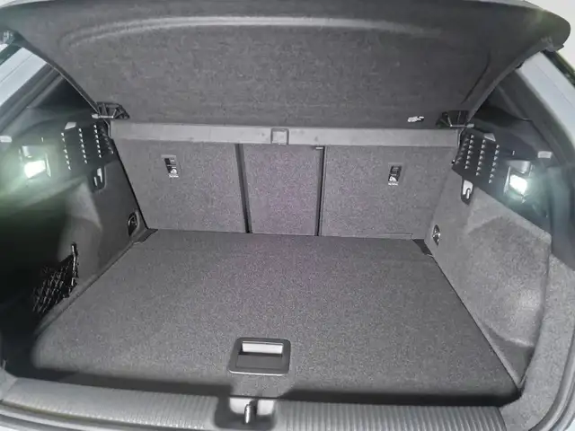 Audi Q2 view 14