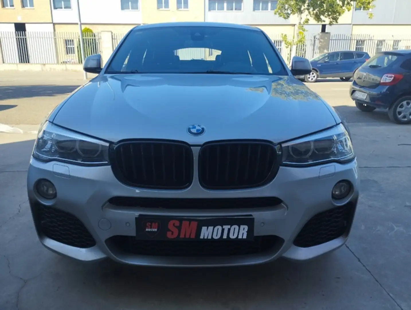 BMW X4 xDrive 20dA Argent - 2